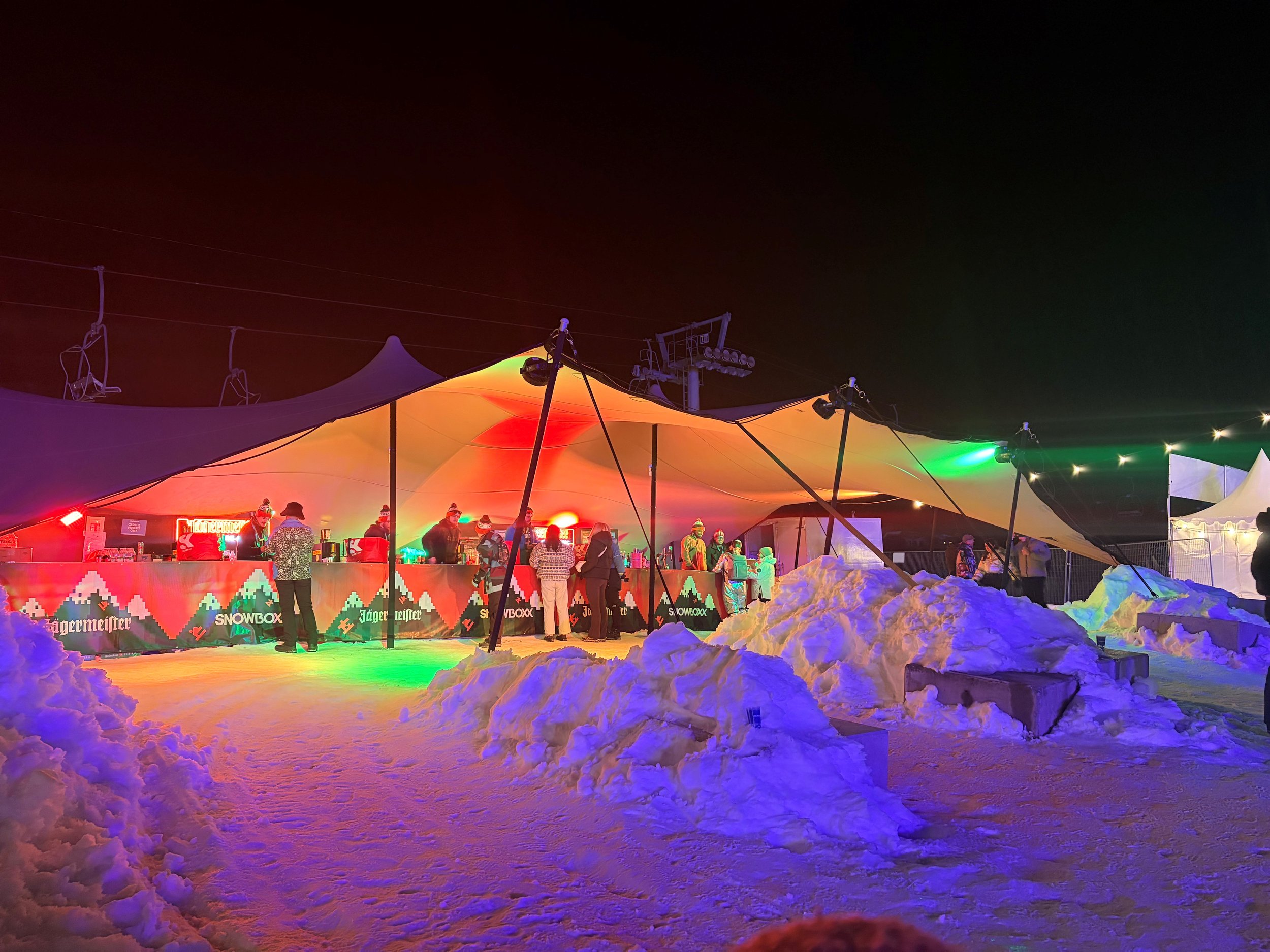 Snowboxx 15 x 10.5.jpg