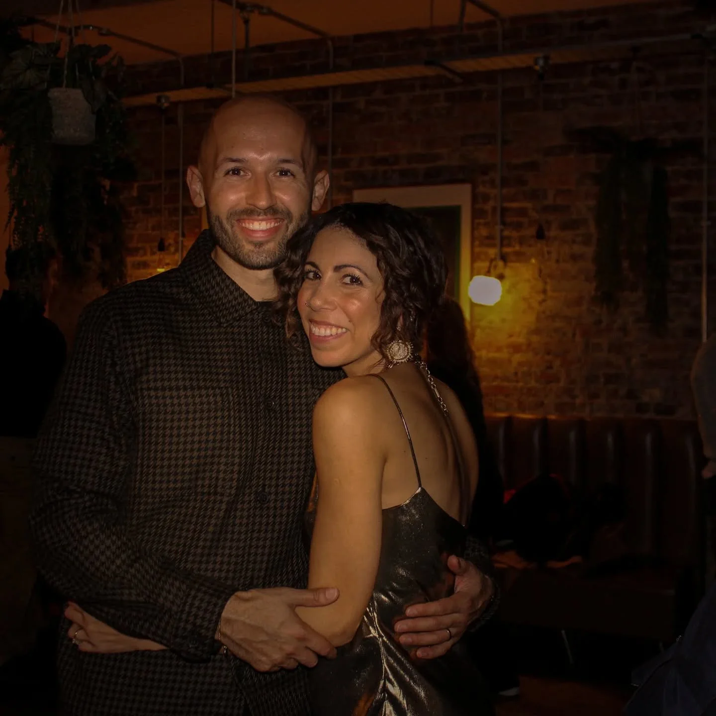 Just about surfacing from what was the most epic and special weekend 🤍

A joint 40th birthday celebration for my husband and me, and it just so happened to fall on our wedding anniversary night too.

A room filled with so many of our family, friends