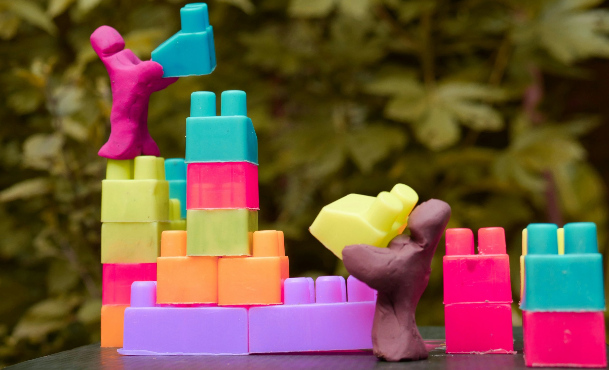Using RFT to Promote Generative Language: Complexity and Flexibility