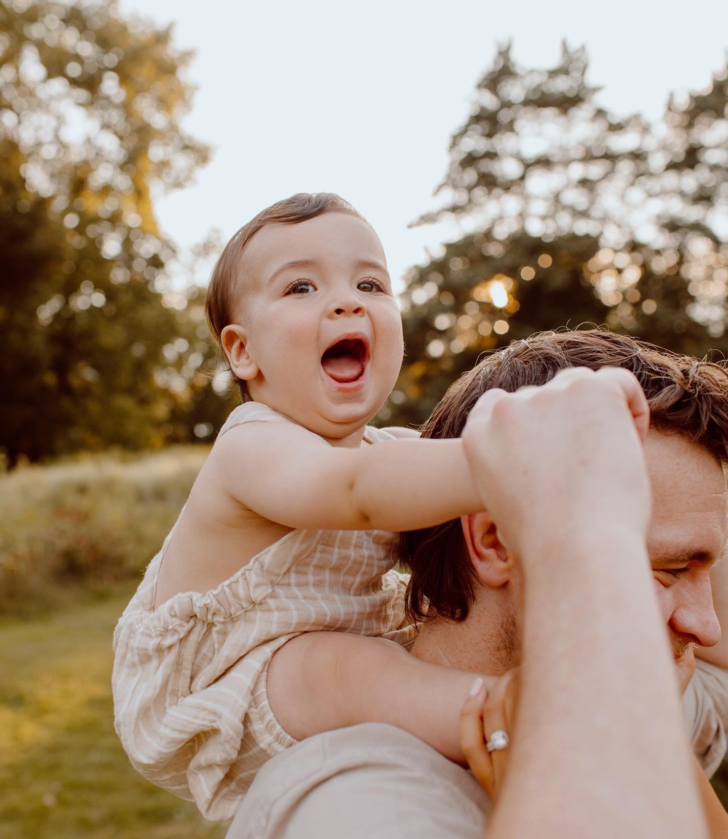 Dawsy bday photos pt.2 🫶🏼
.
.
Any chance to post this little guy again! Had to share part 2 of the Krzeczkowski family session capturing the birthday boy! He&rsquo;s now 13 months old and we all love him so so much!! Can&rsquo;t wait to continue wa