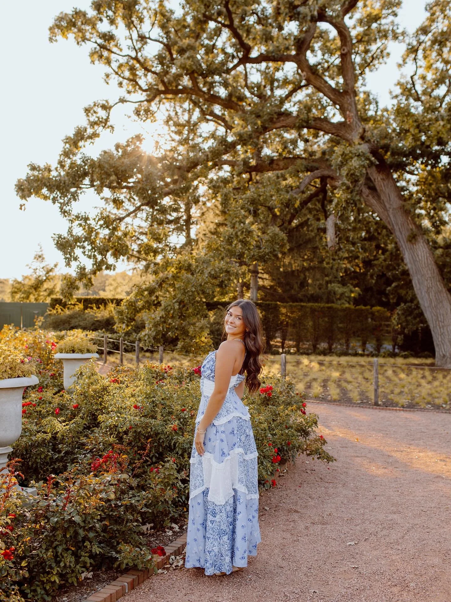 GIANNA✨💙
.
.
Senior Sunday post highlighting my beautiful cousin!!!🥹 Have loved capturing her photos over the years, but senior pics have definitely been the best! Cannot wait to continue to watch her finish out senior year, and for all the fun sti