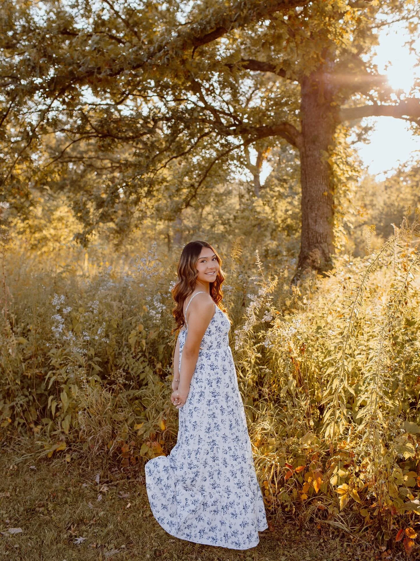 Sophie!!!🦋✨
.
.
Loved capturing the last bits of September for Sophie&rsquo;s  session! Such a fun time running around St James photographing these gorgeous senior portraits! Loving all the fall vibes, and my &lsquo;26 seniors🥰
.
.
.
#portraitphoto