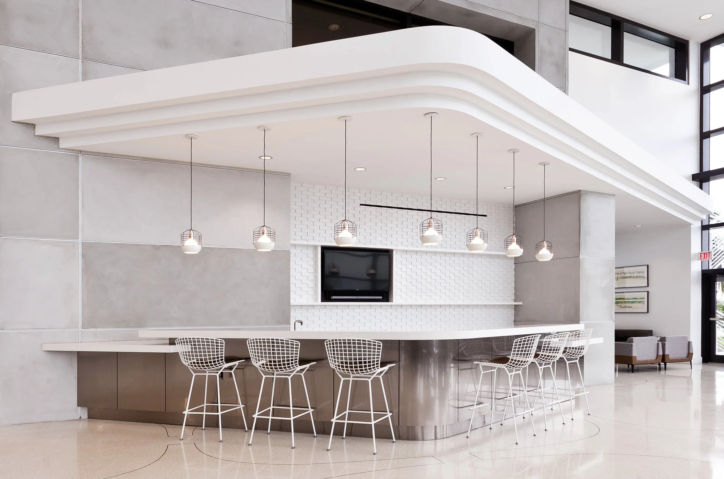 04_OrionJetCenter_Lobby_Bar.jpg