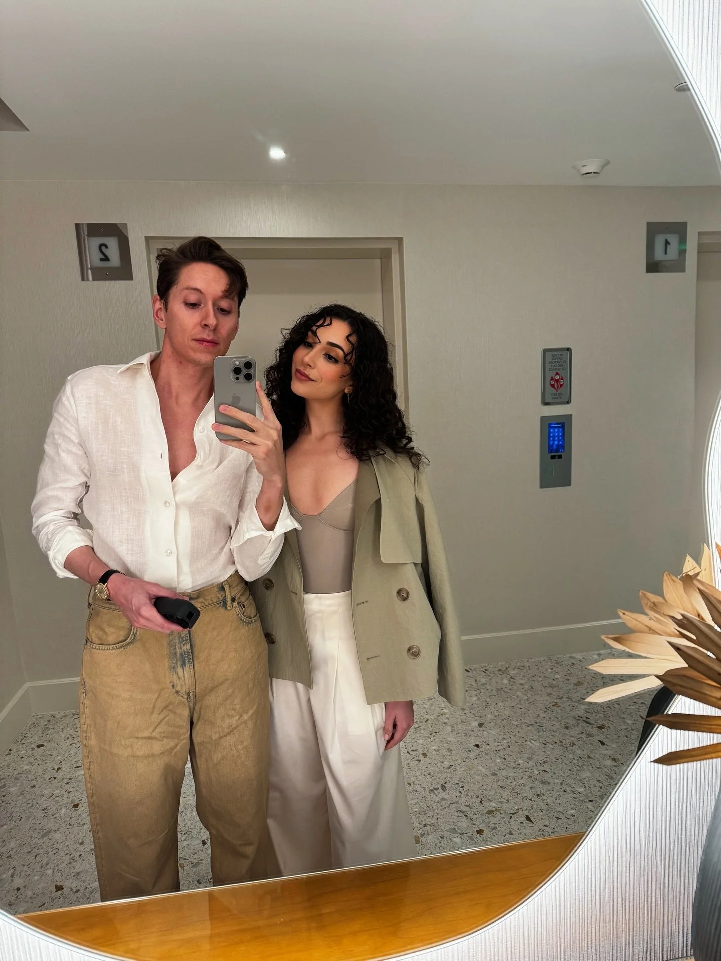 tbt orlando/miami photo dump🏝️

swipe for Frida Kahlo, baby ducks, pasteles, mirror selfies with my love, and disney springs