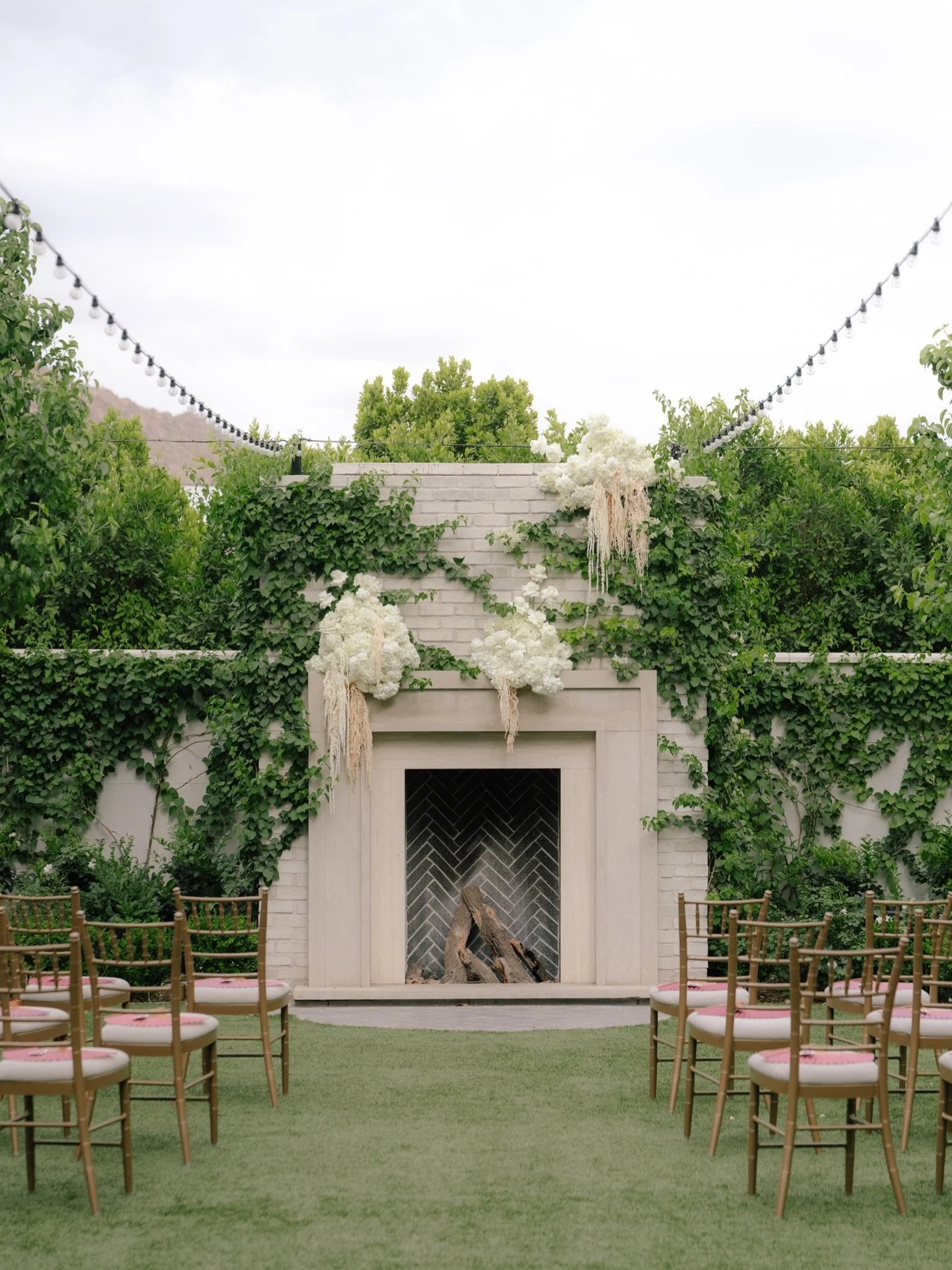 Cloud-like florals, the dreamiest mantle, intentional details, and the most beautiful wedding at The Global Ambassador 🤍

Everything felt soft, elevated, and completely perfect from start to finish ☁️

Planning &amp; Design: @emeraldgraceplanning
Ve