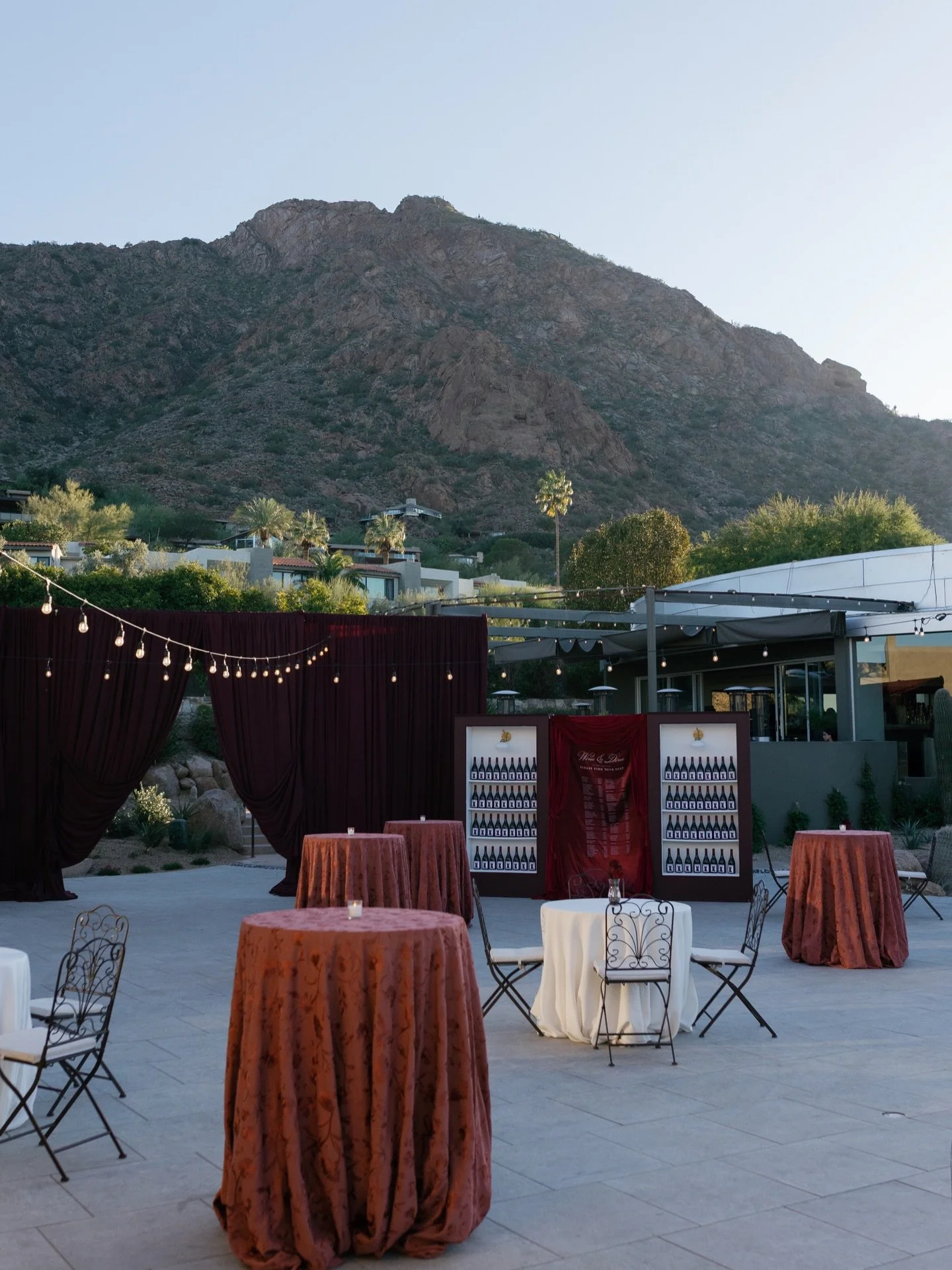 Cocktail hour done right 💃🏼

Planning &amp; Design: @emeraldgraceplanning
Venue: @sanctuaryaz_ 
Photo: @caciecarrollphotography 
Video: @camandlarisa 
Content: @got.hitched 
DJ: @amanijaeent 
Saxophonist: @sunflowerkinggg 
Rentals: @cre8ive_event_r