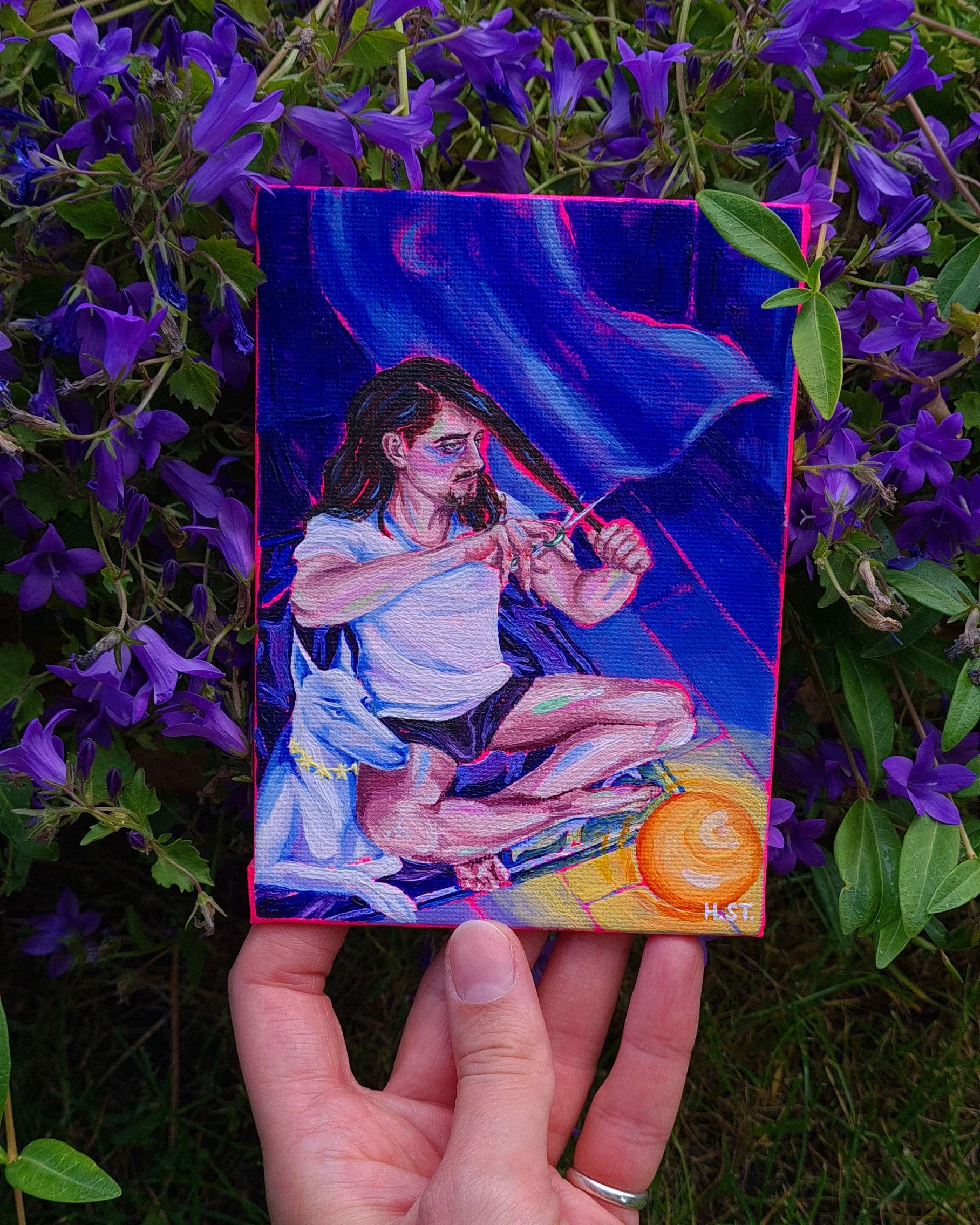 Malerei eines Mannes der sich selbst die Haare schneidet und mit einem Hund im dunkeln vor einer Lampe auf dem Boden sitzt, gemalt von der Künstlerin Hannah Stollenwerk mit Acrylfarben auf Leinwand