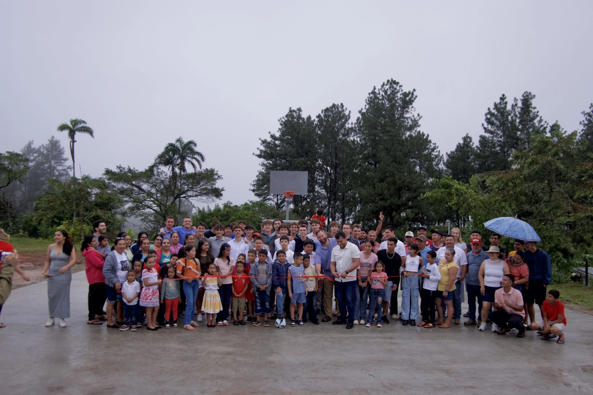 Volunteers from Jesuit High School in New Orleans travel to Chepo de las Minas, Panama