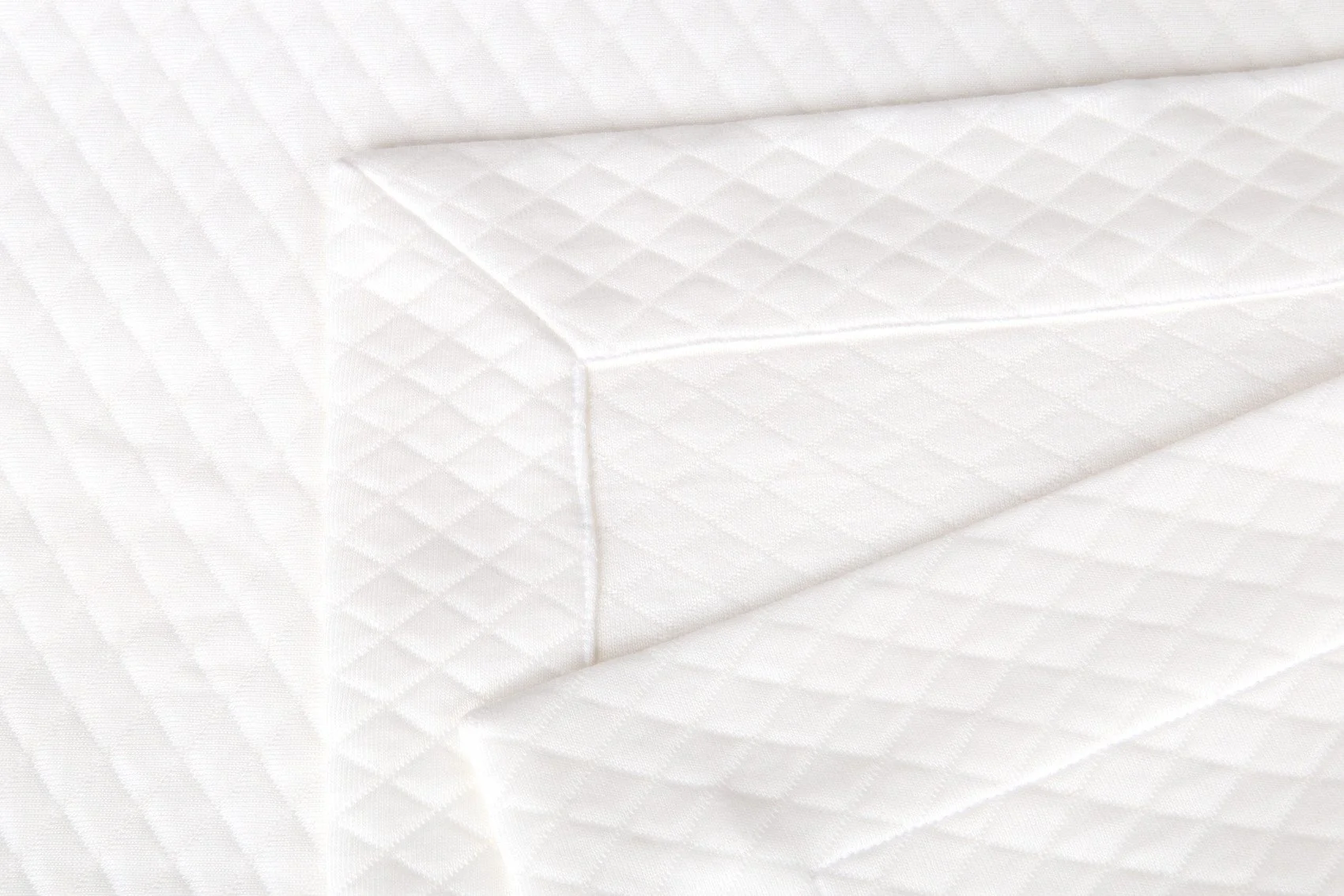 Formesse_Bella Donna Sommerdecke_Ecke Closeup_0114-wollweiss.jpg