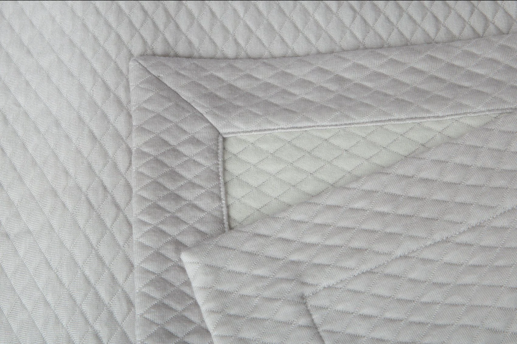 Formesse_Bella Donna Sommerdecke_Ecke Closeup_0701-grau.jpg