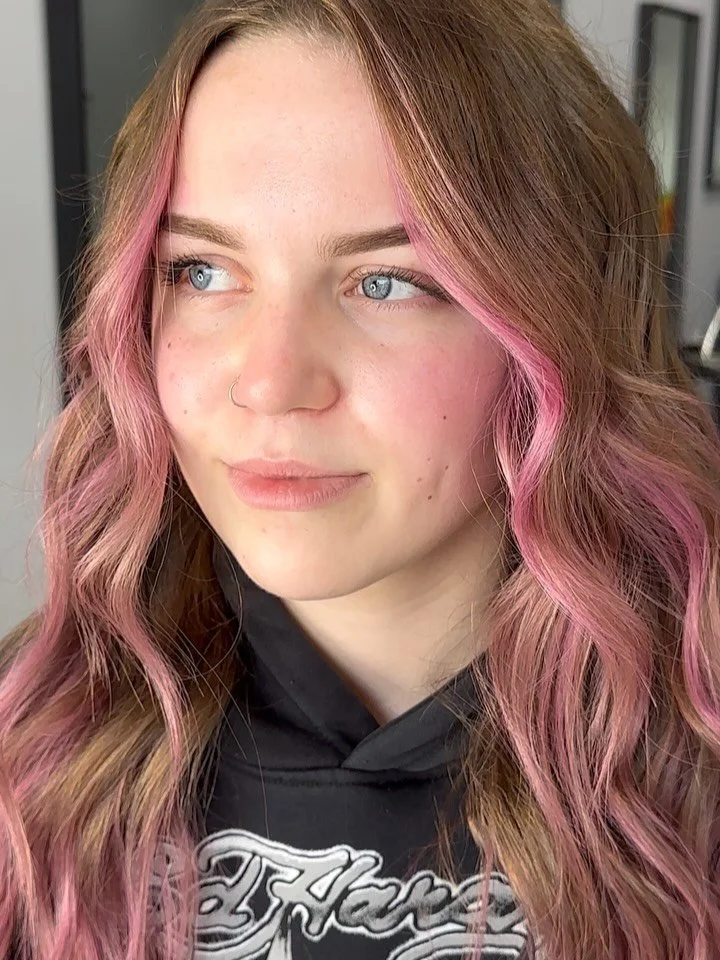Pretty in soft pink ✨
&bull;
&bull;
&bull;
#althairstylist #pinkhair #softpink #adelaidehairdresser #newtonhairsalon