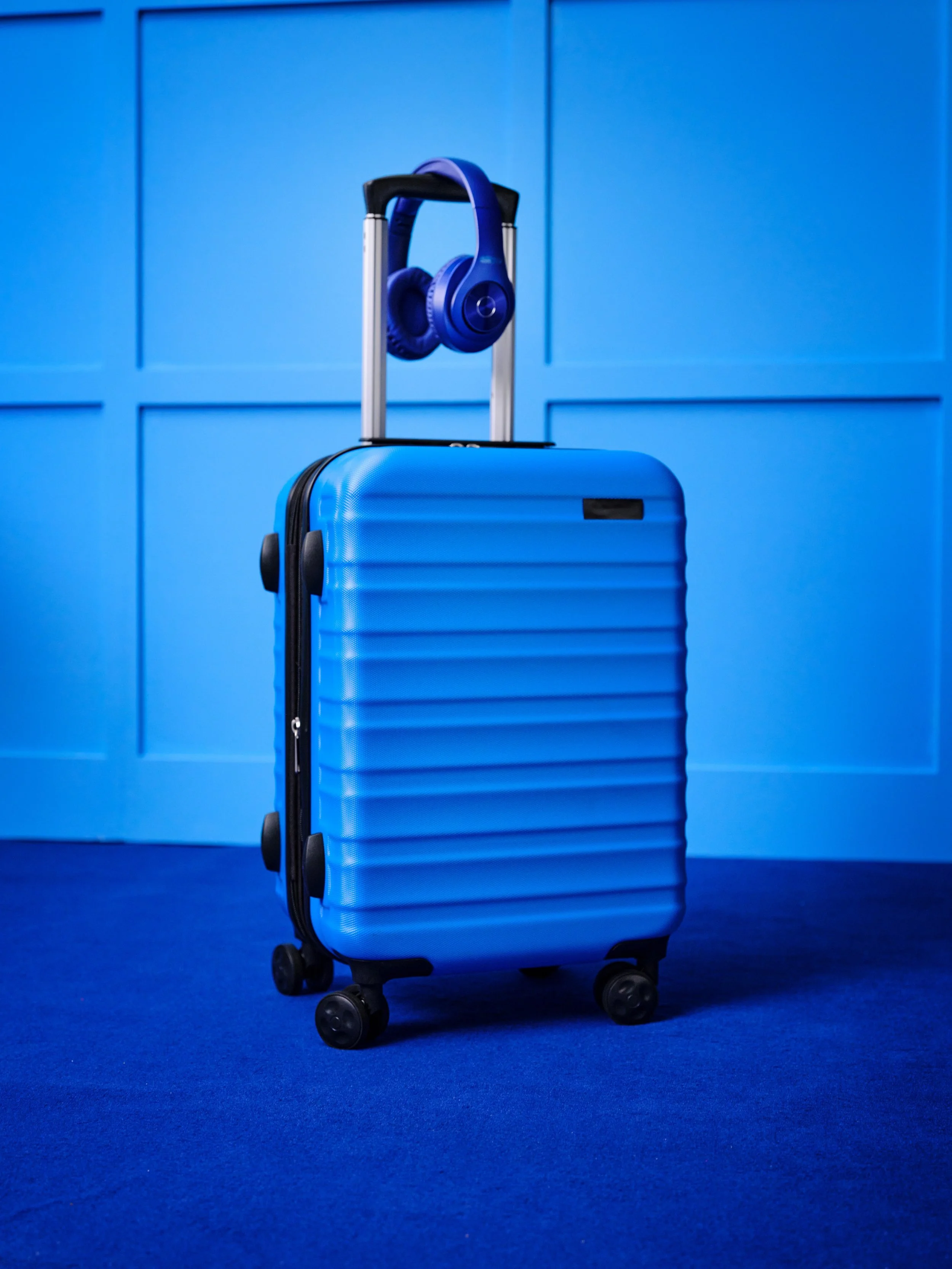 BLUE_SET_DETAILS_2750.jpg