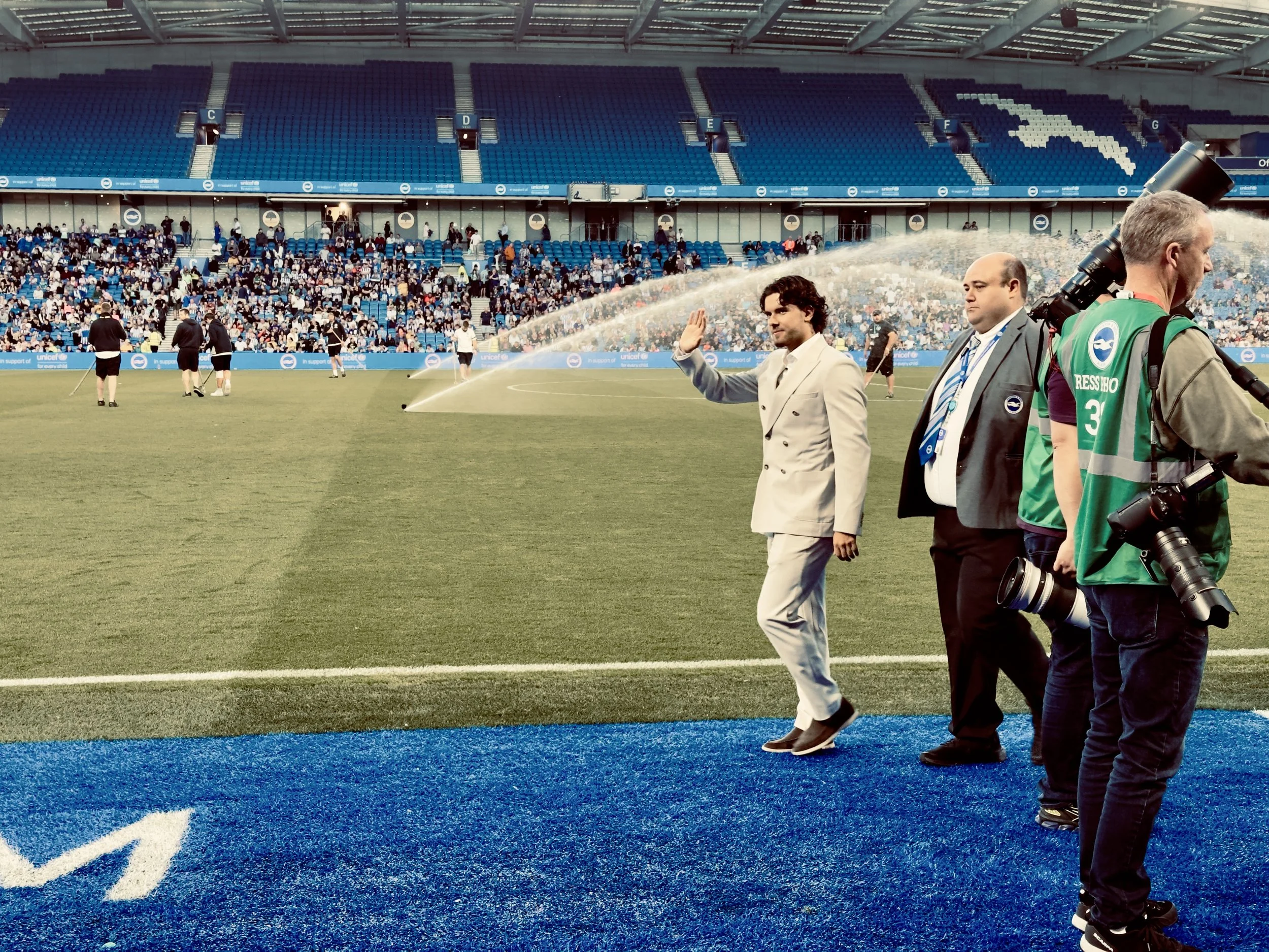 Fara Ferdi Ferdi — Dogma, a Brighton and Hove Albion fanzine