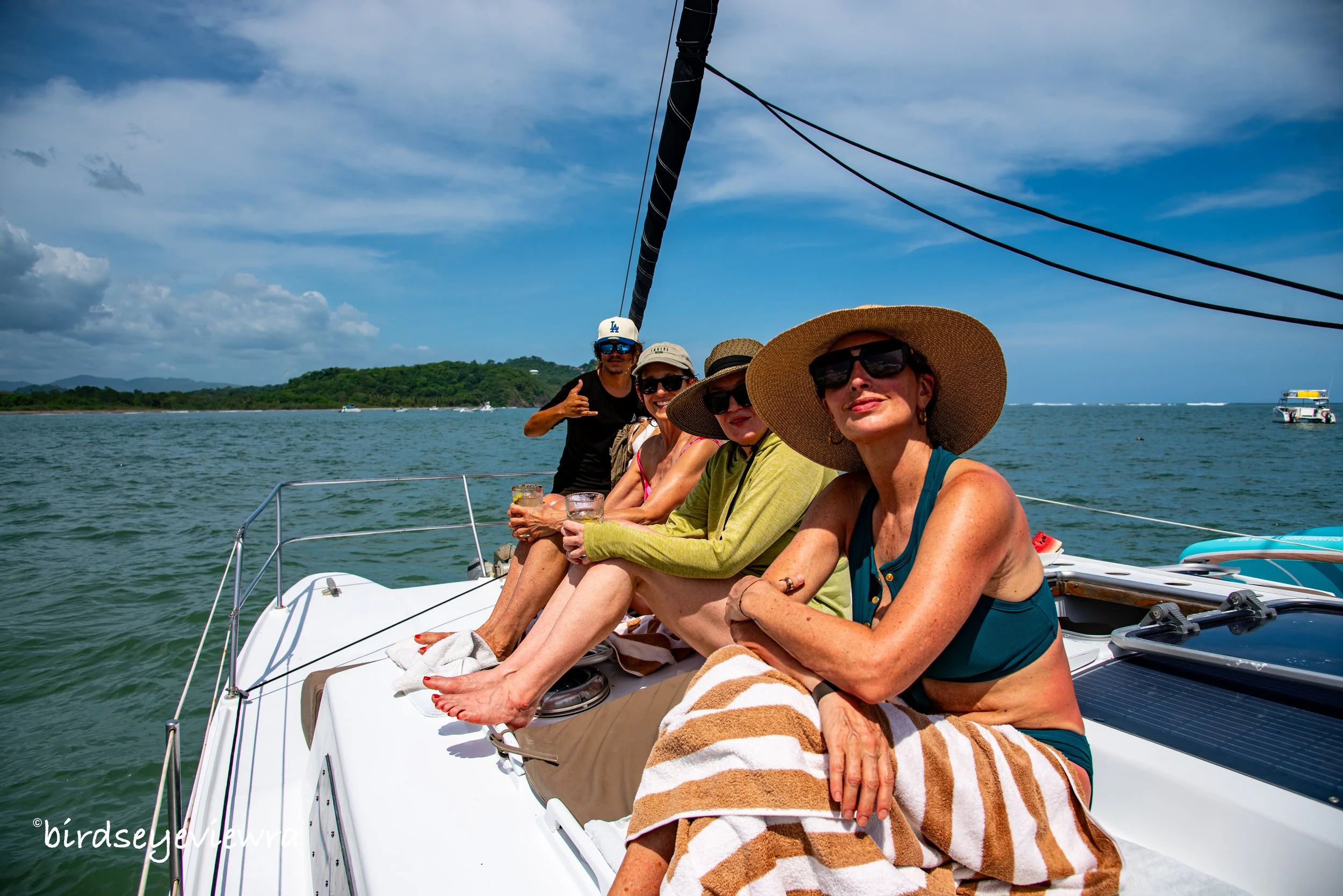 Thrive Retreat, sailing in the Pacific Ocean off the coast of Costa Rica
