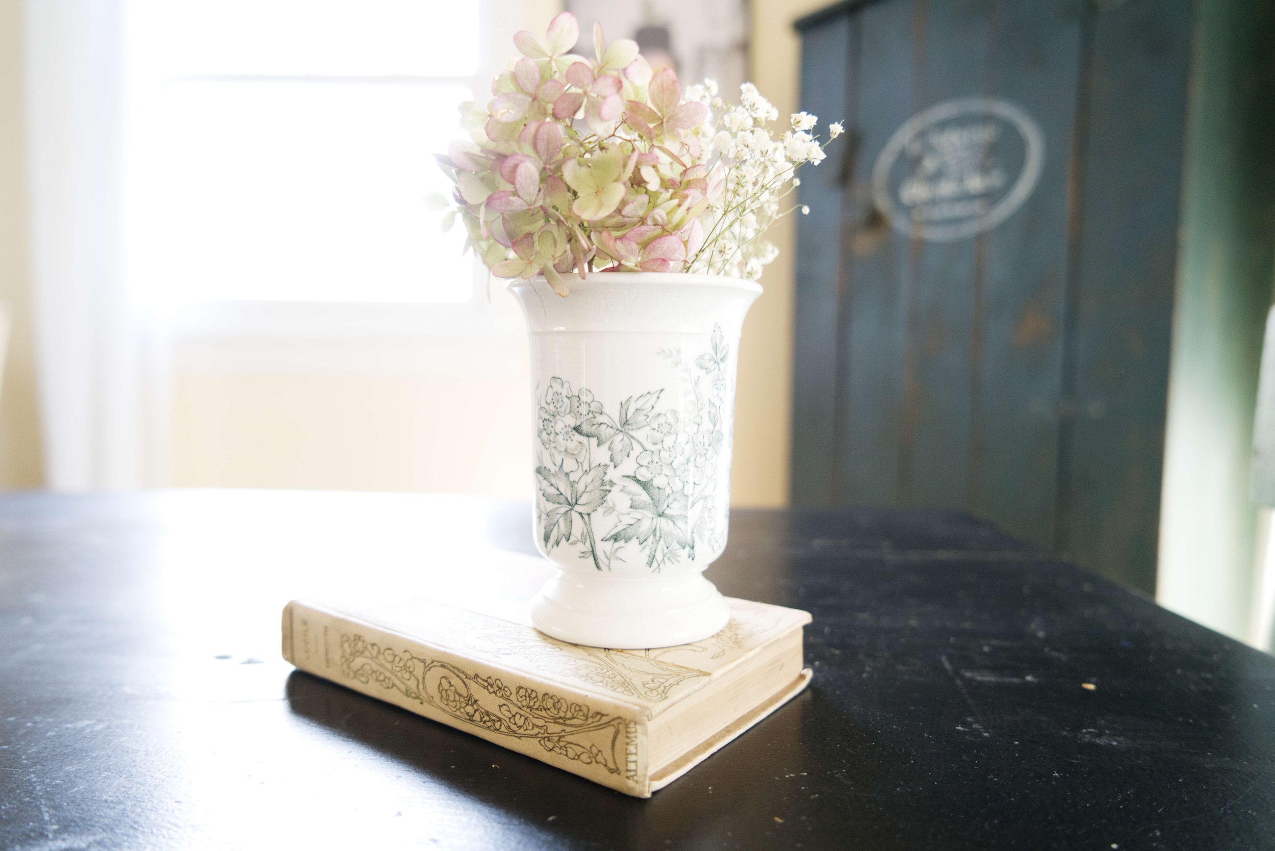 Annet Vase