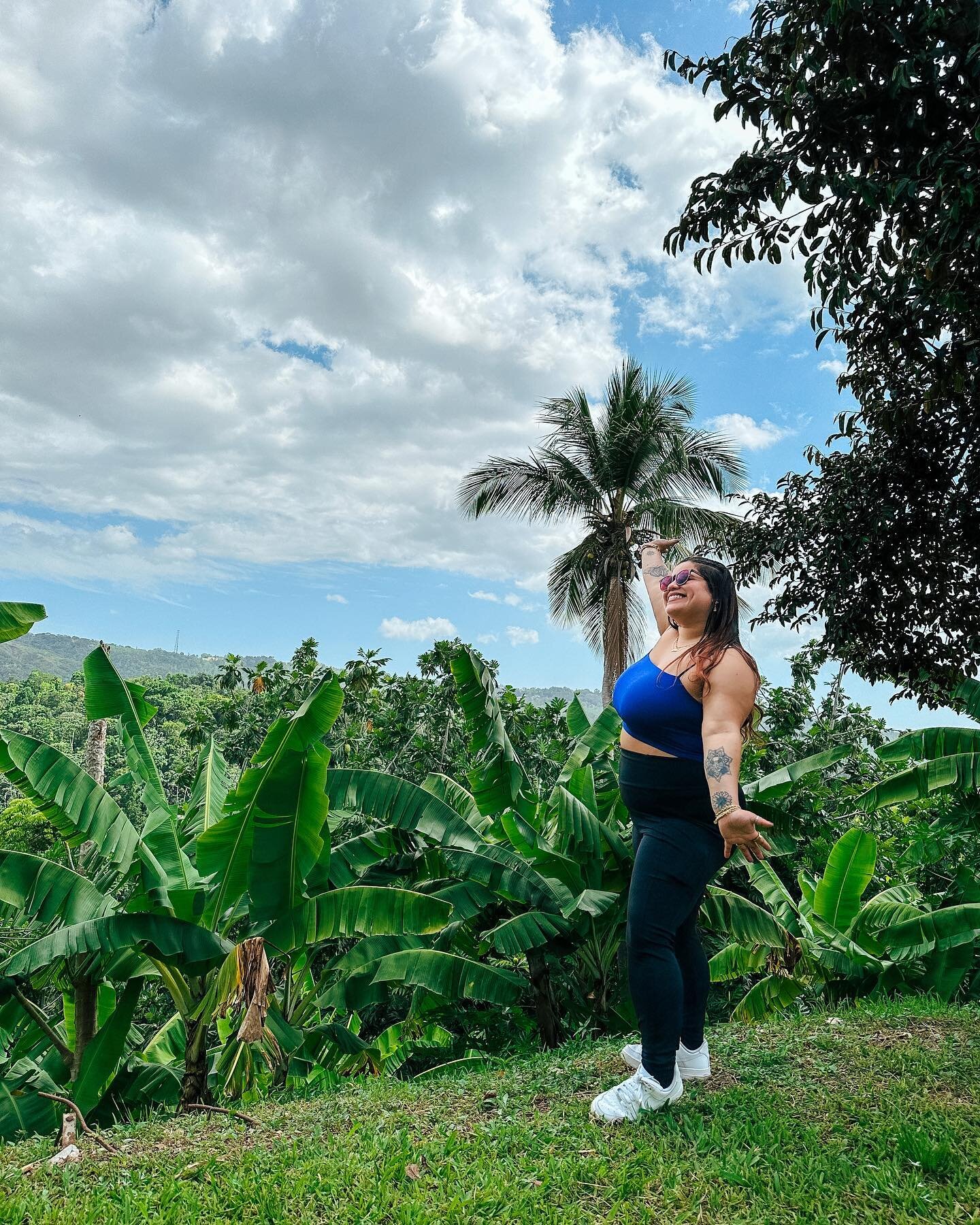 feliiiiiiiz, recargando en mi casita 🥹🇵🇷

It&rsquo;s so important to pause every once in a while, disconnect and connect with your soul. And without a doubt, my island will always be  my favorite place to do that 💛🏝️

PS- how lucky am I that thi