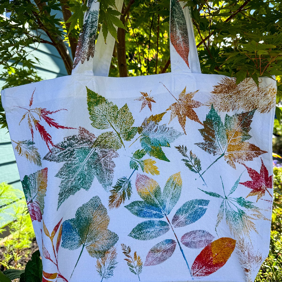 Tote-ally Botanical