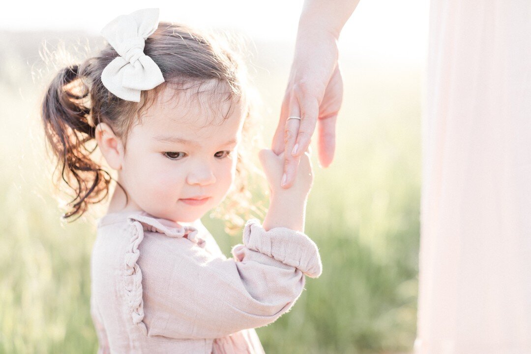 &quot;I could conquer the world with one hand as long as you&rsquo;re holding the other.&quot; &mdash; Megan Smith⁣
.⁣
.⁣
.⁣
.⁣
.⁣
⁣
#childhoodunplugged #childhood #childhoodmemories #childhoodphotography #childhoodeveryday #letthembelittle #lettheki