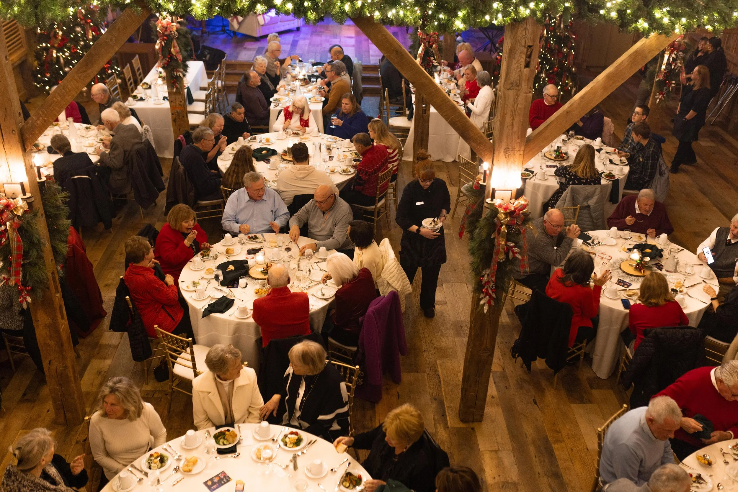 Annual Barn at Paradise Station Christmas Dinner &amp; Show 2026