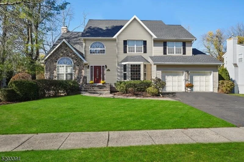 5 Faas Ct, W. Orange.jpeg