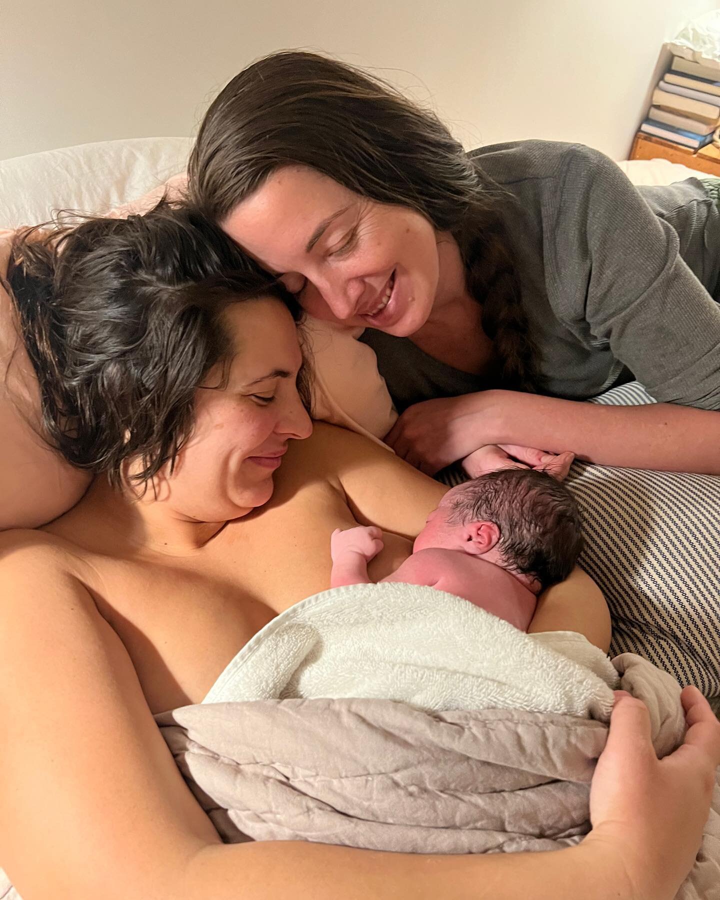 @danikanormannn accidental freebirth. 

I love this stage of my life. A time when women ask me to attend their birth, instead of getting assigned to me in the hospital. It&rsquo;s a huge honor to sit with friends as they dance their babies into this 