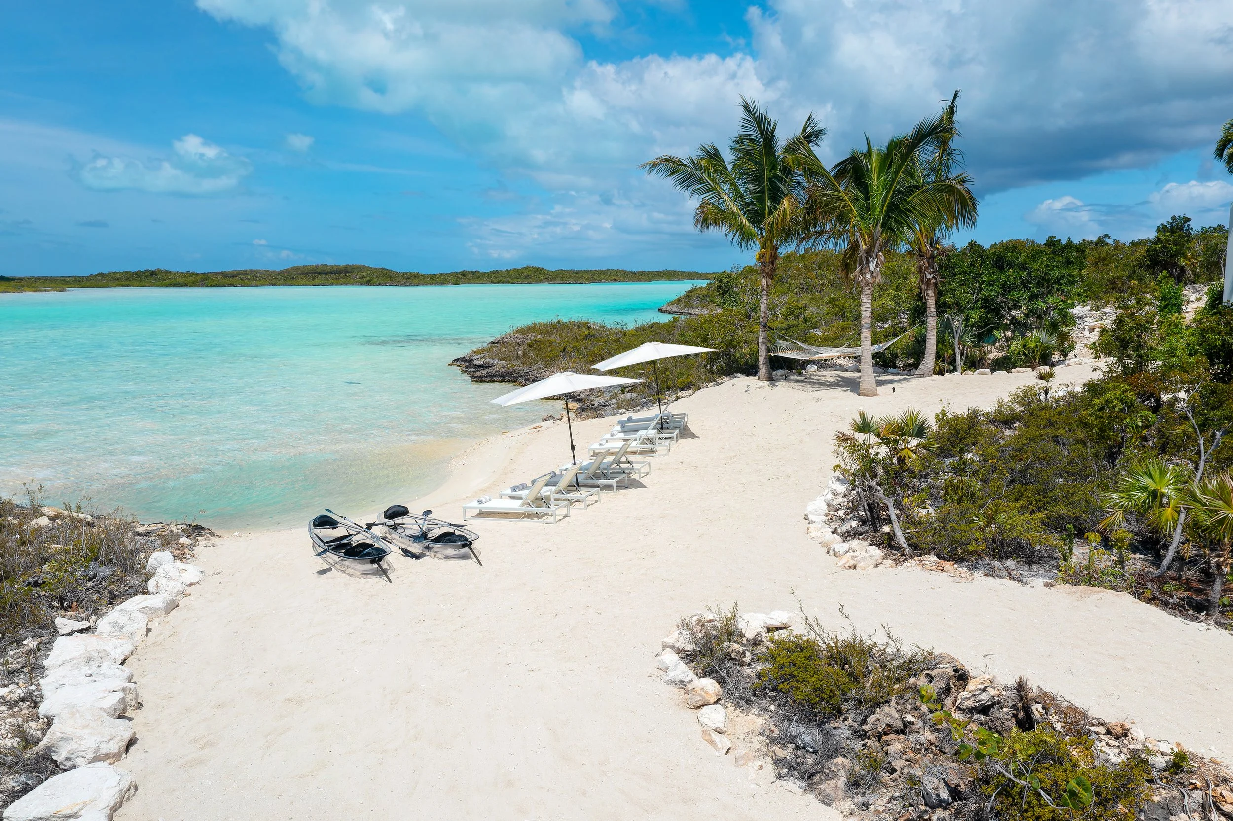 villa-cielo-beachfront-lounge-chairs.jpeg
