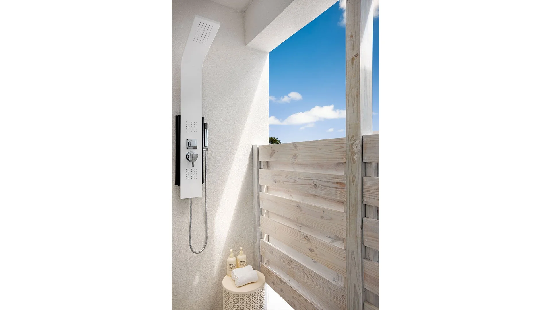villa-cielo-outdoor-shower-private-beach-villa.jpg