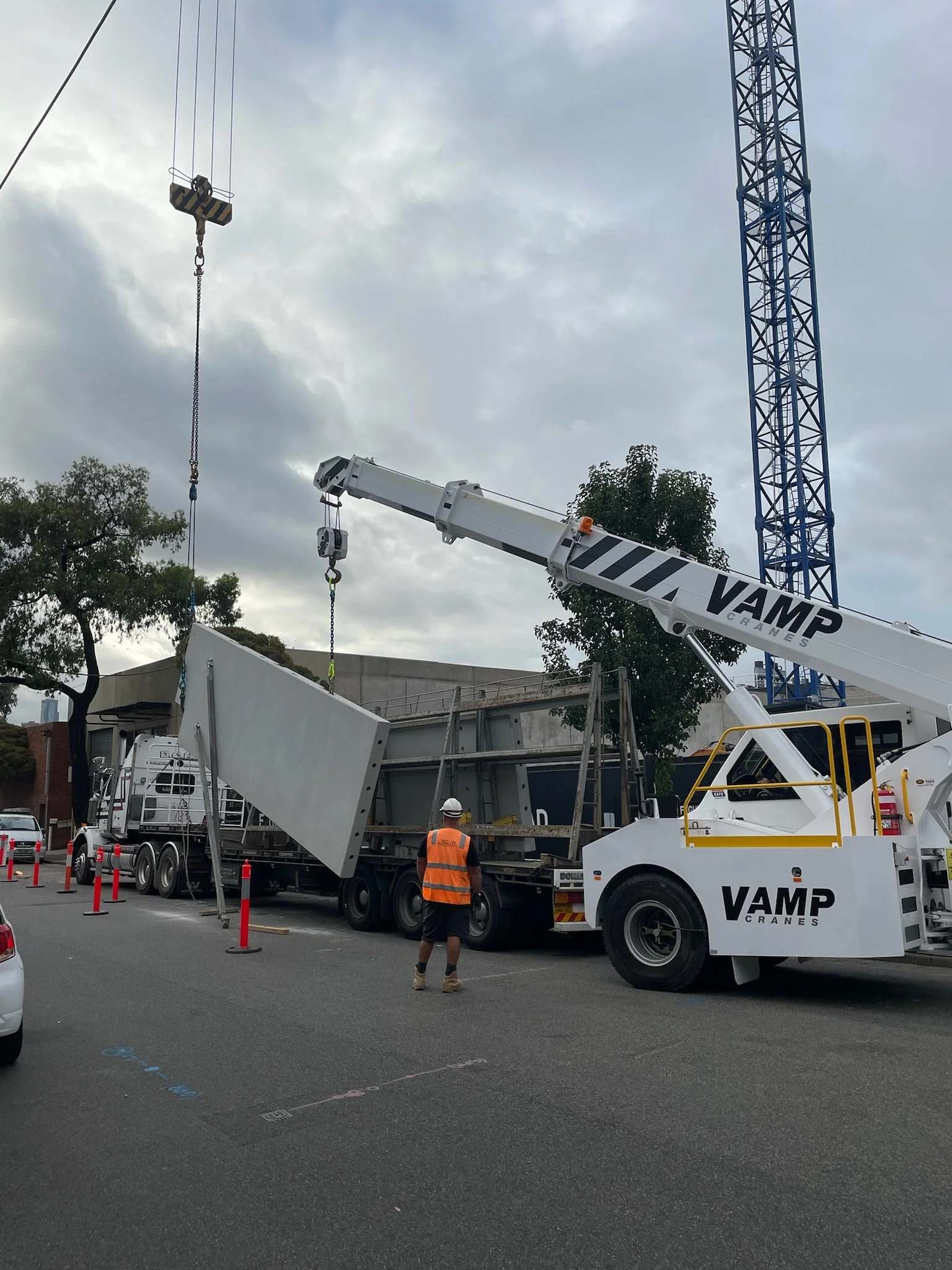 Vamp Cranes Mobile Crane Hire Melbourne