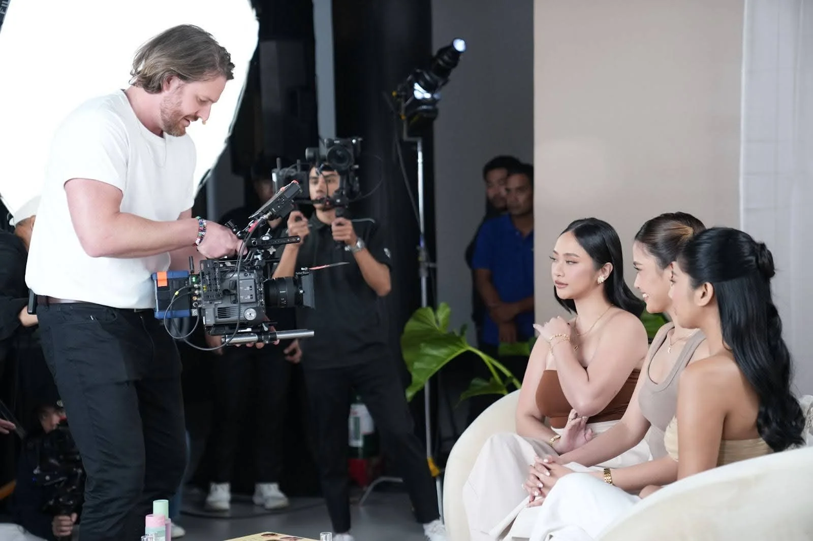 Models showcasing their pretty faces for the Beauty Scene