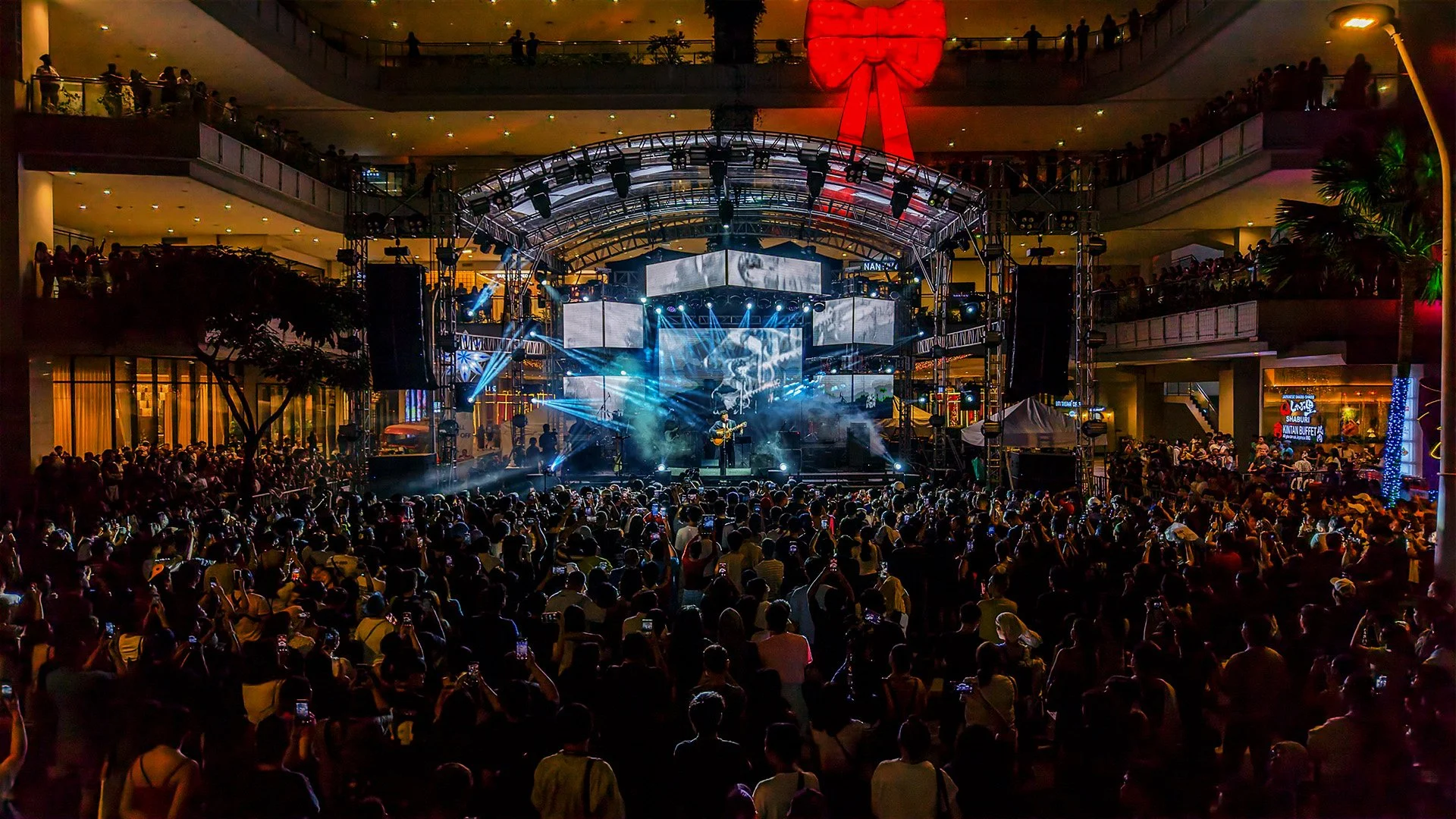 Holidays Made Brighter with Christmas At The Bay