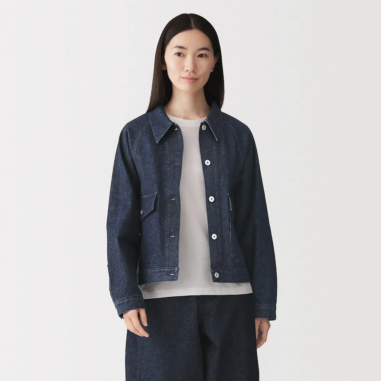 MUJI’s Women’s Kapok Blend Light Denim Jacket