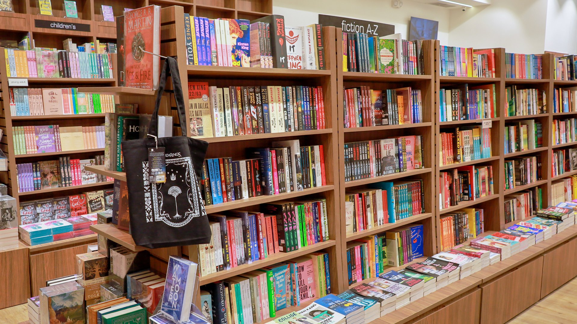 Between Shelves and New Worlds