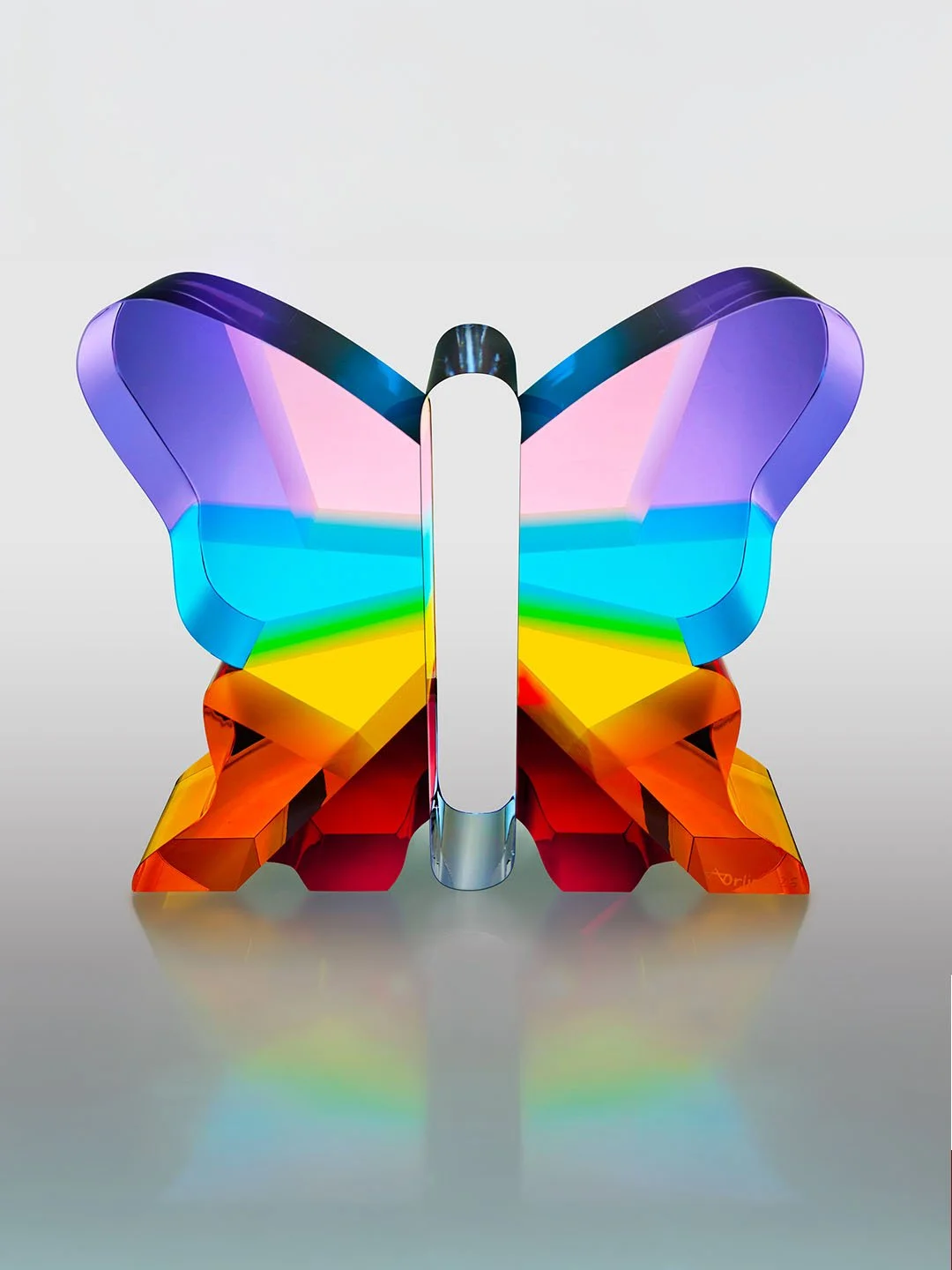 MARIposa, 28.2 x 33 x 10 cm, Laminated Coldworked Glass, 2026