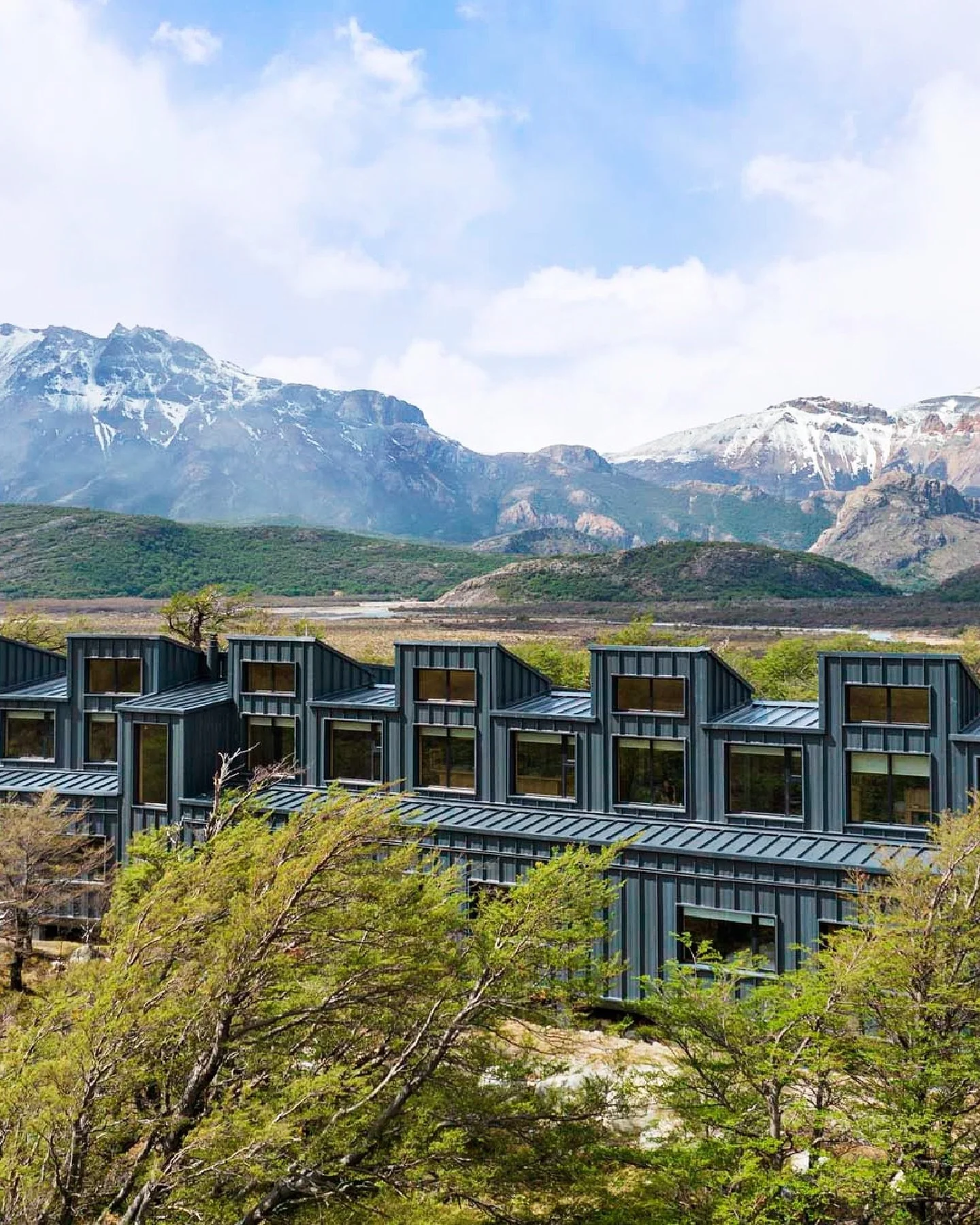 Imagine fully immersing yourself in Patagonia&rsquo;s breathtaking landscapes, defined by granite-jagged peaks, stunning glaciers, and lush forests. 

@exploratravel lodges take you there, nestled within the best destinations of Chilean and Argentine