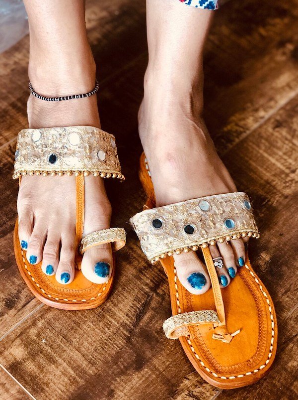 kolhapuri chikna chappals