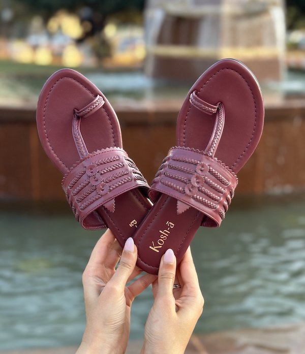 maroon flat sandals for women