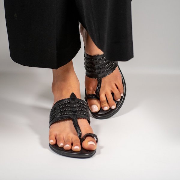 black flat sandals for women