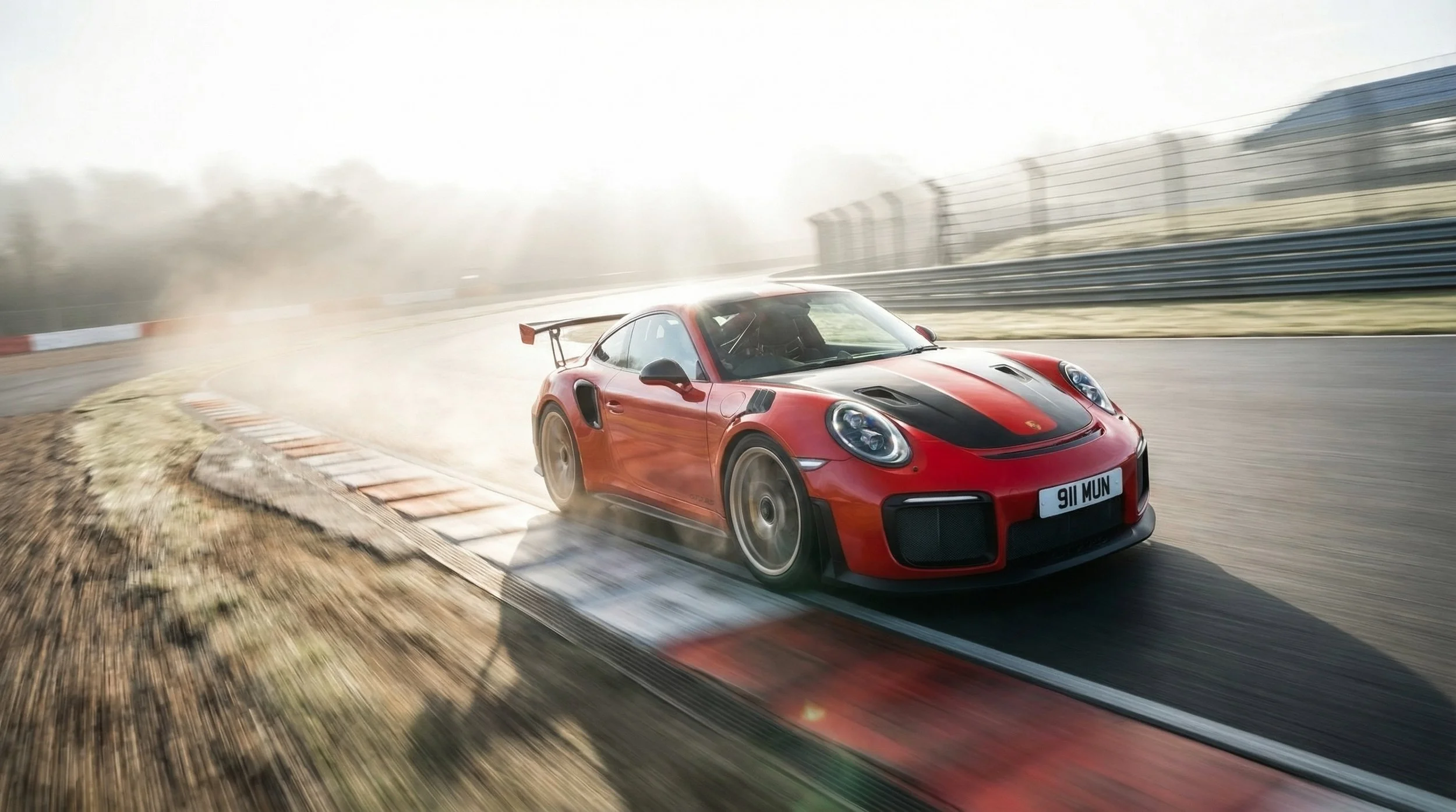 Porsche 911 GT2 RS (991)