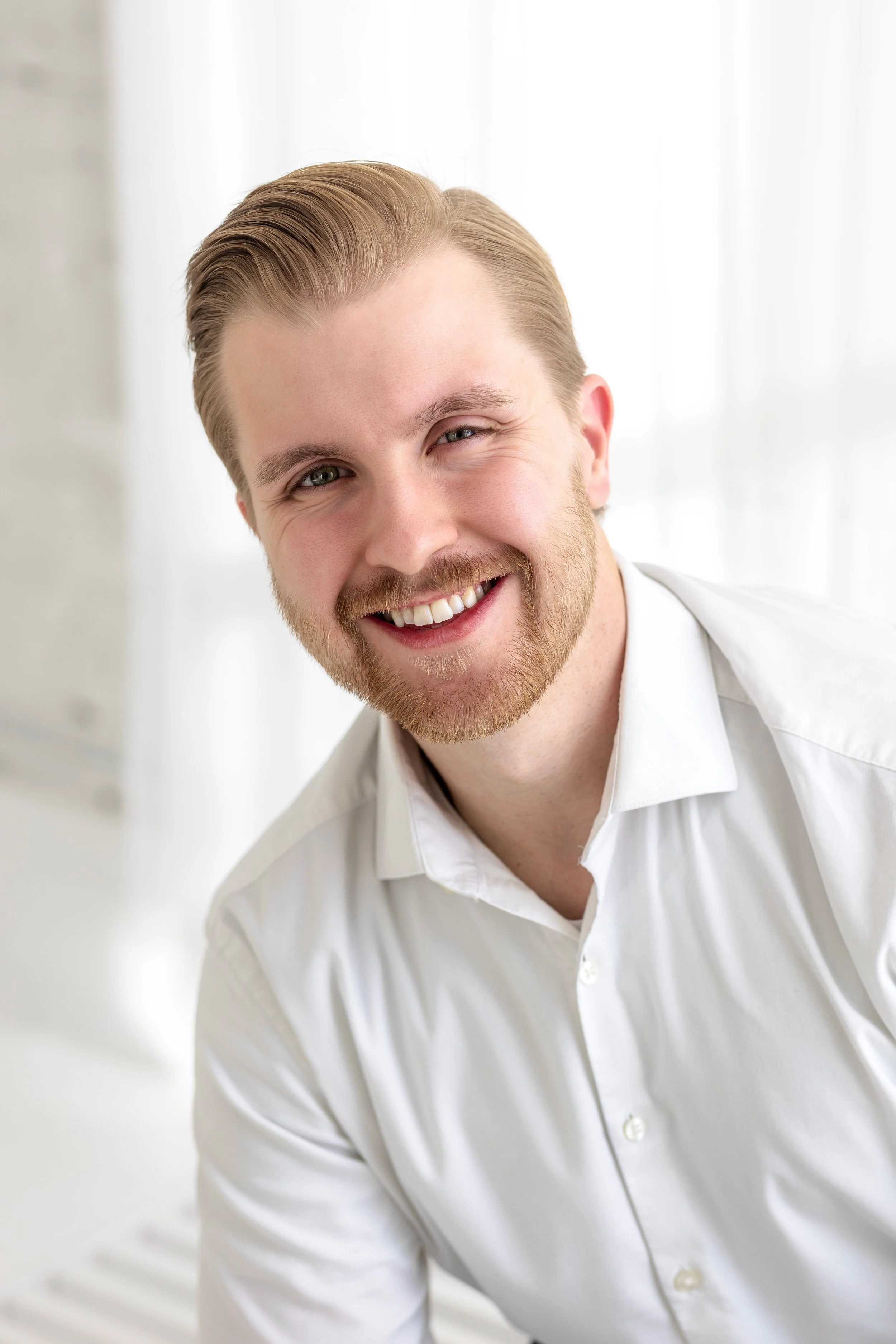 Photo of Andrew Hallam taken by Ethan Neal, 2026.