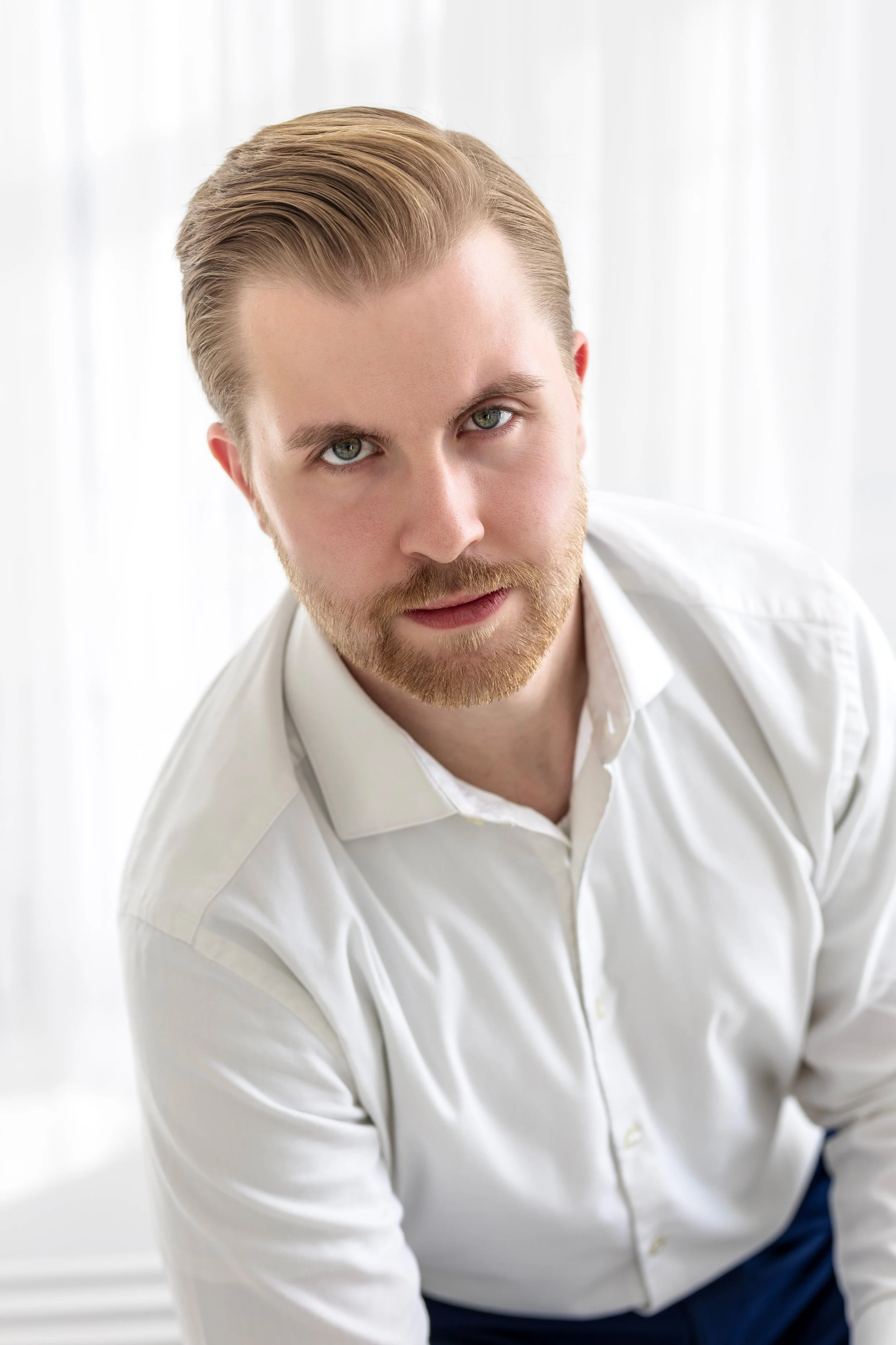 Photo of Andrew Hallam taken by Ethan Neal, 2026.