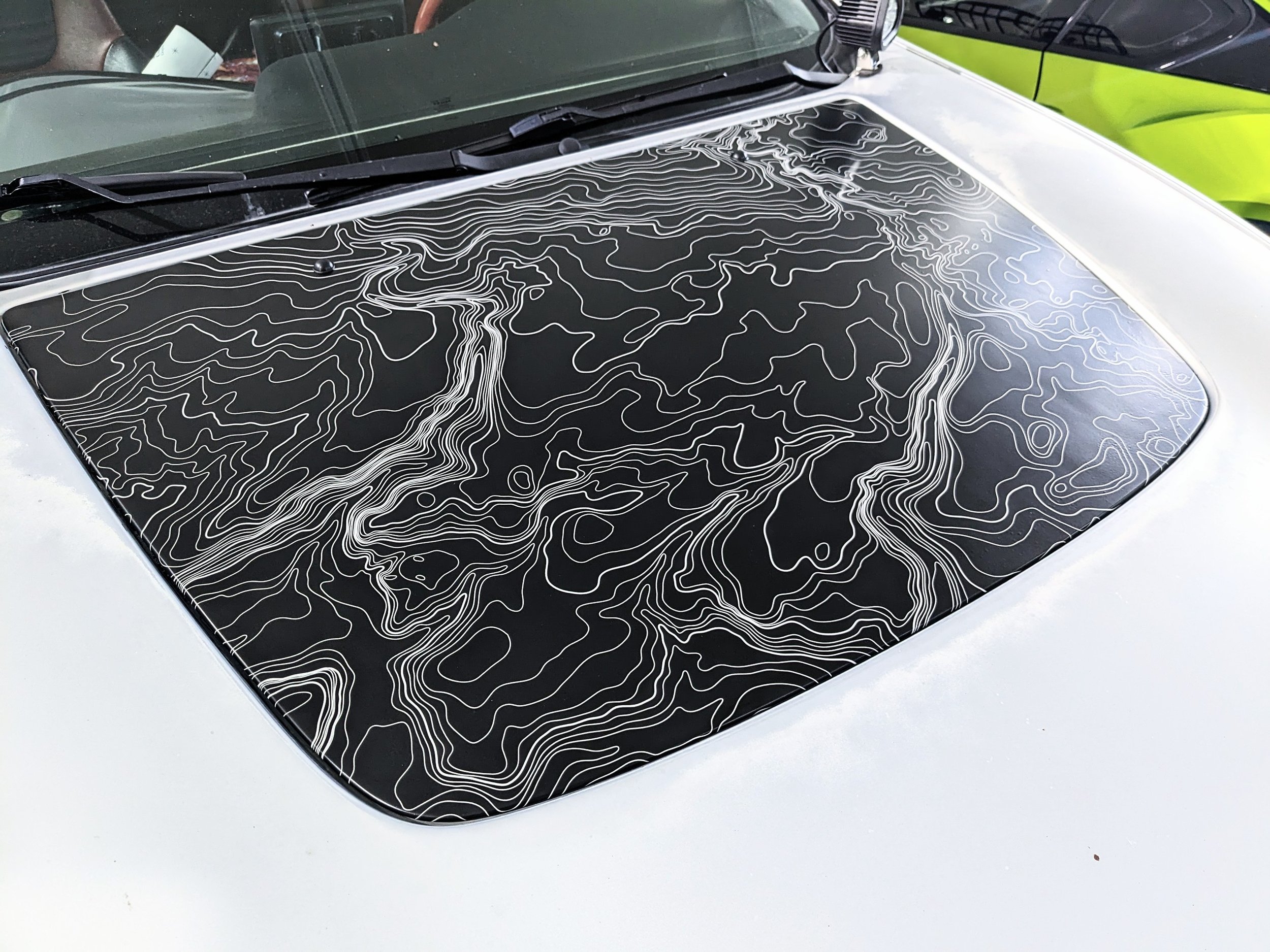 Topography Print Partial Wrap | Isuzu Vehicross