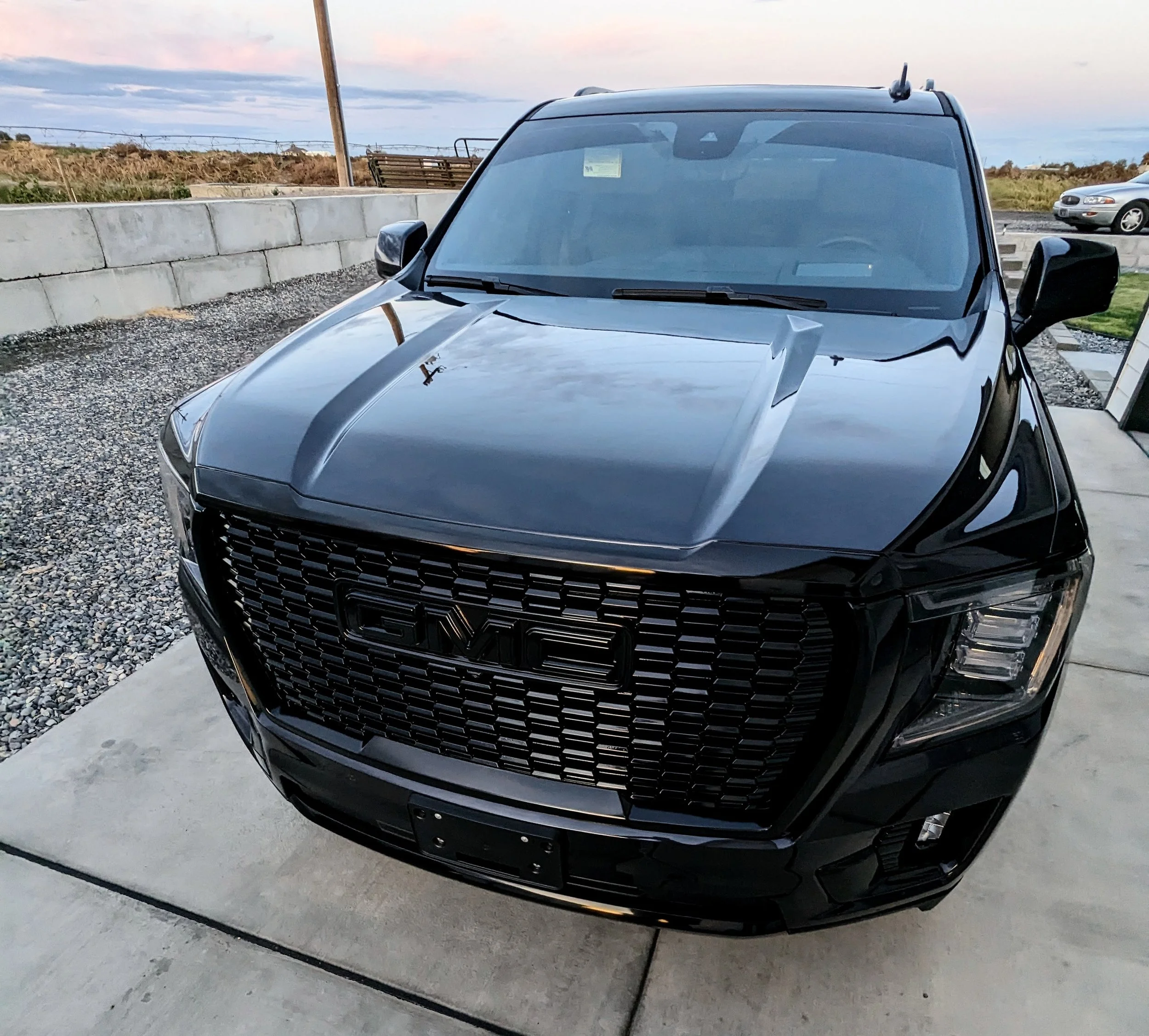 Gloss Black Chrome Delete| GMC Yukon
