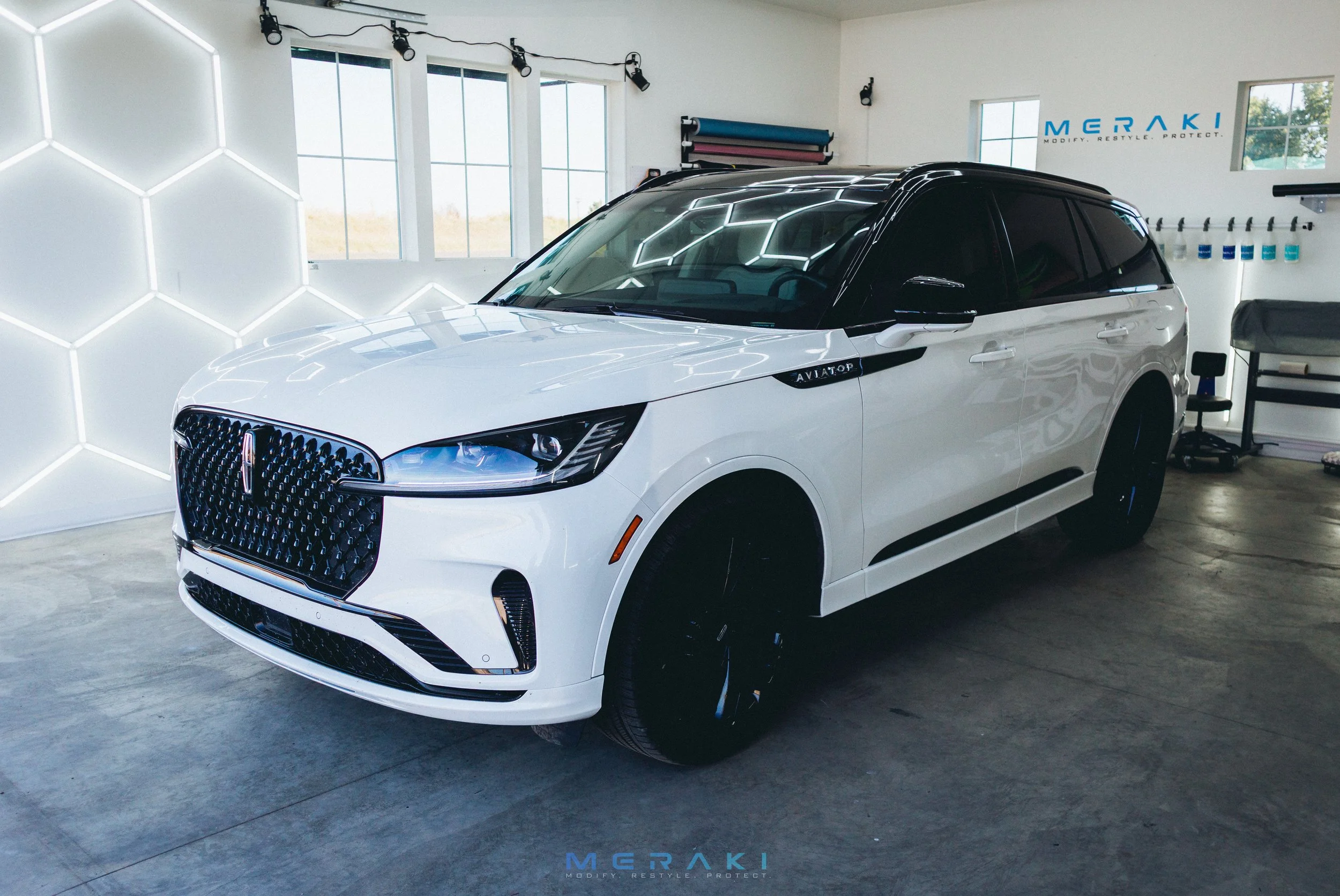 Gloss Black Tuxedo Wrap | Lincoln Aviator
