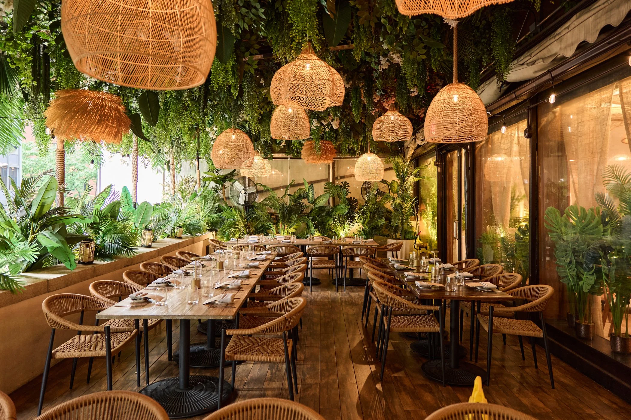 At Richard Sandoval’s tán midtown Manhattan is a million miles away. 