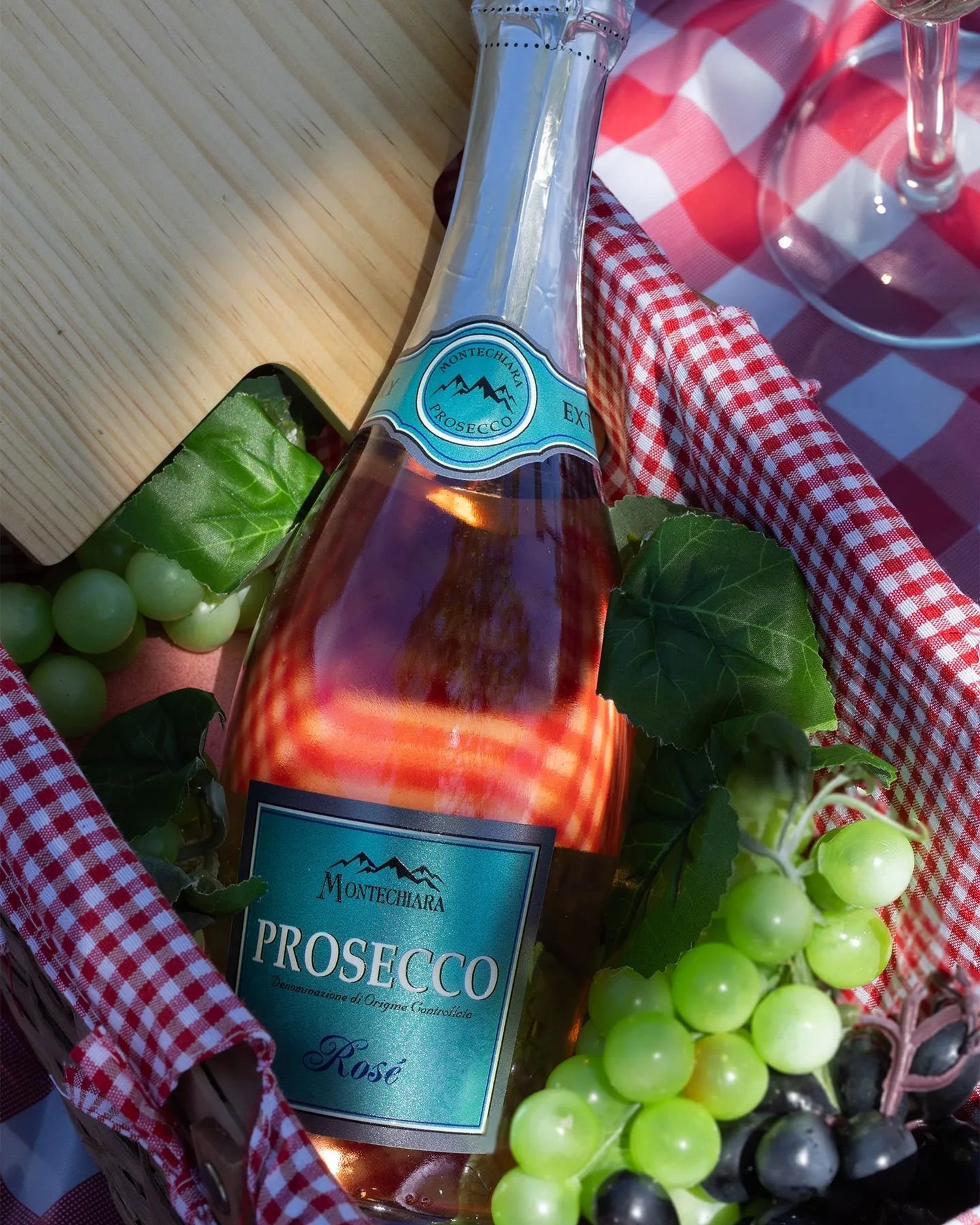✨Spend today with your mother and savor the experience of having a Montechiara Prosecco Ros&eacute; together. Its elegance is a testament to the time-honored traditions behind every bottle&mdash;an ideal celebration of the exceptional women in our li