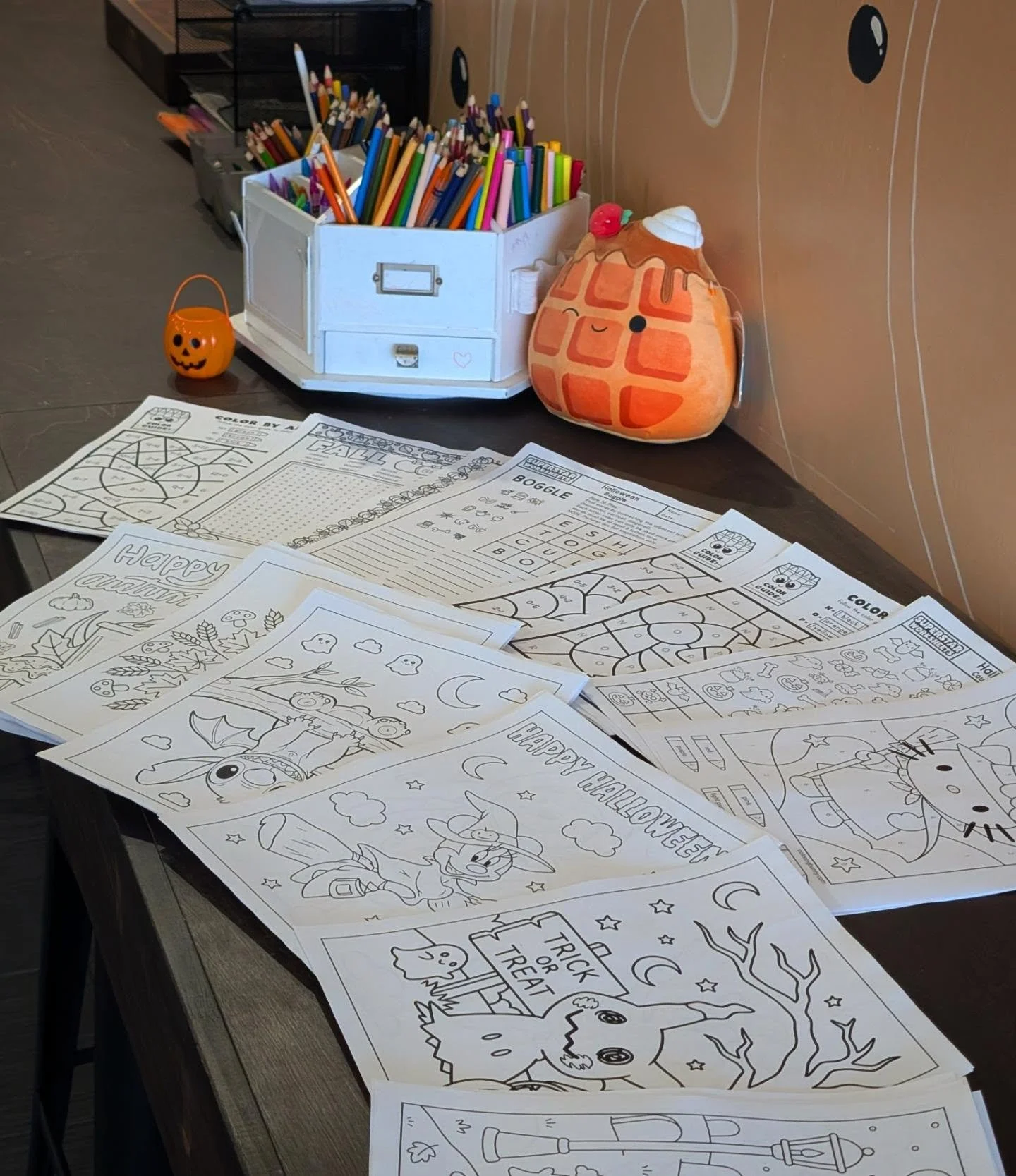 Just printed out more worksheets and coloring pages. Come hang out with us here at the Cha&sup3; Tea Portland location! 

📍Cha&sup3; Tea Corpus Christi 
5892 Everhart Rd. Corpus Christi, TX 78413
Mon - Sat 8am to 8pm 
Sunday CLOSED
📞361-730-7006

?
