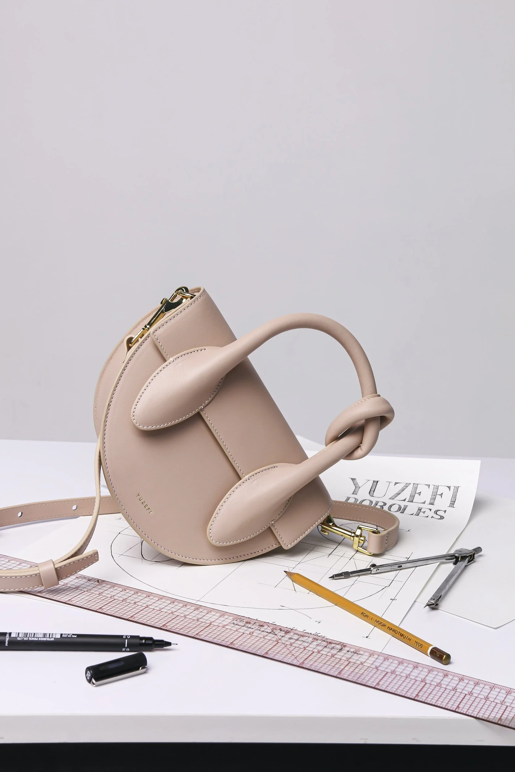 3 Types of Bags Every Woman Needs in Her Life