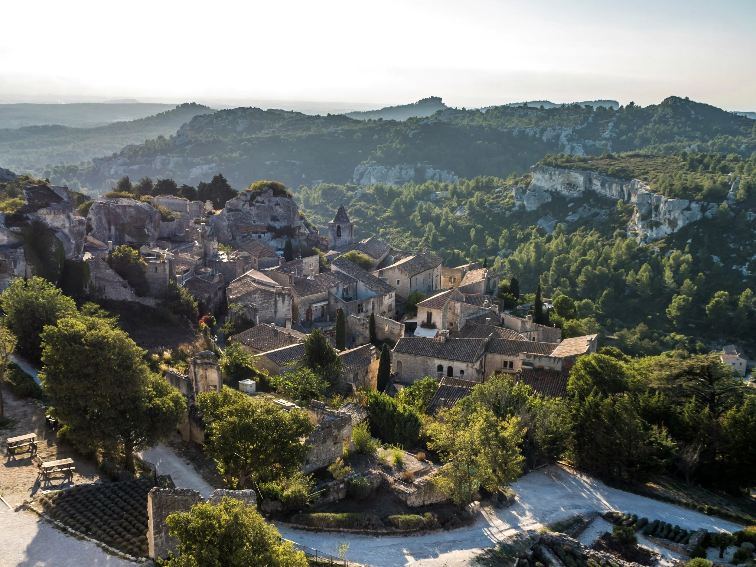 Les plus beaux villages des Alpilles à découvrir depuis le Mas