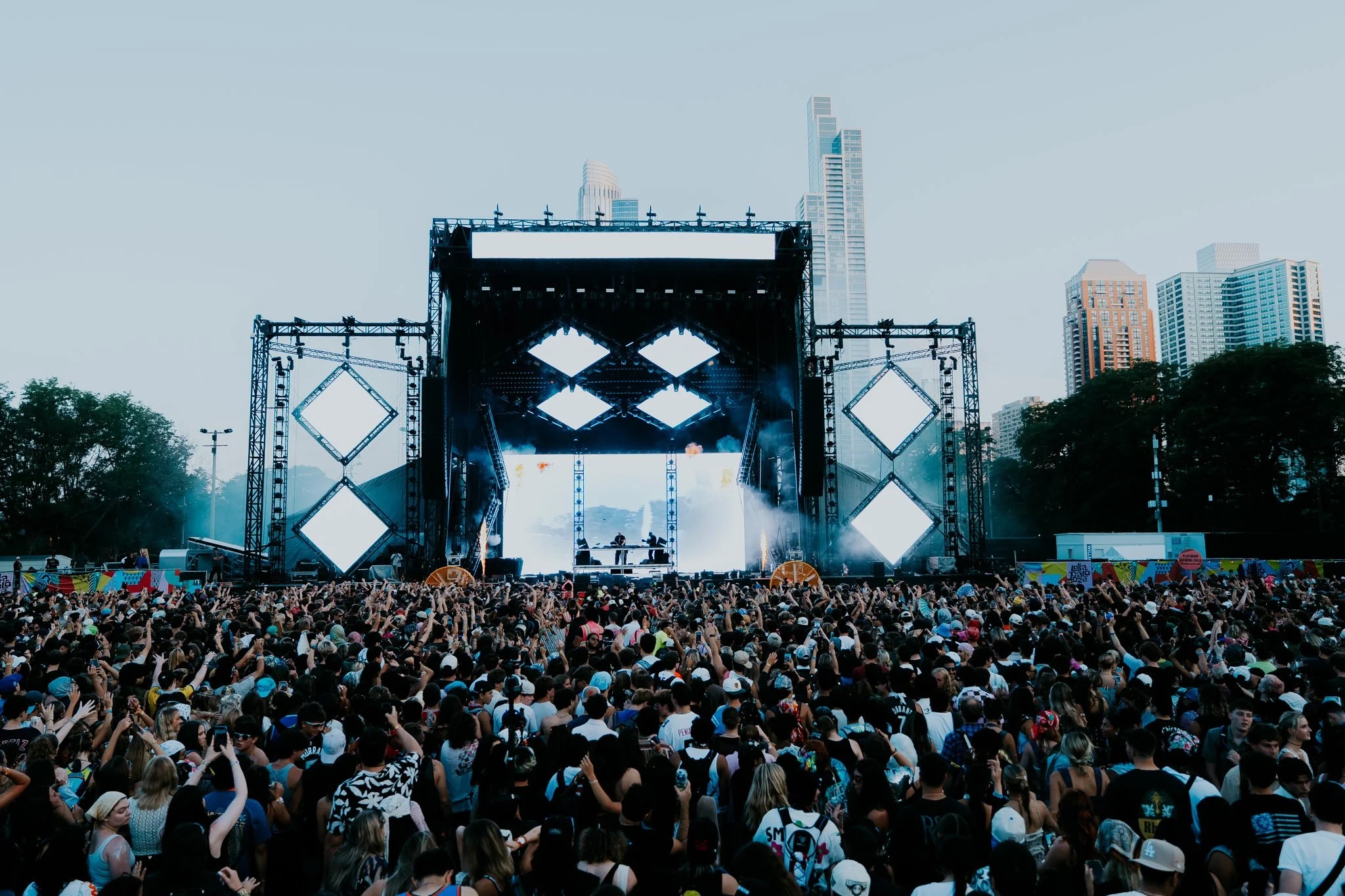 EliBrown_Lollapalooza2026_Perry's_ragin__gagin.jpg