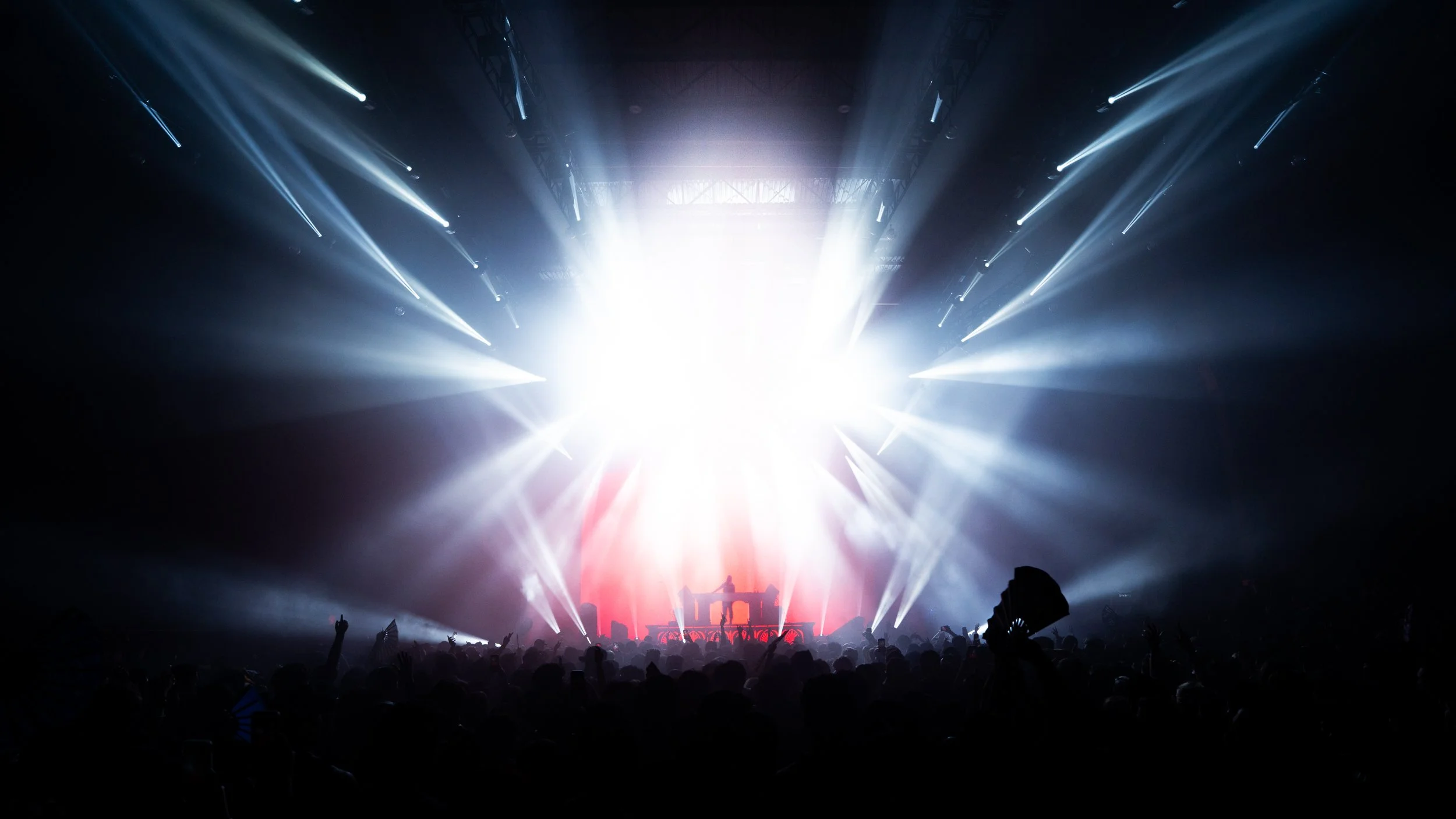 SevenLions_BrooklynStorehouse2026_ragin__gagin_16x9_-10.JPG